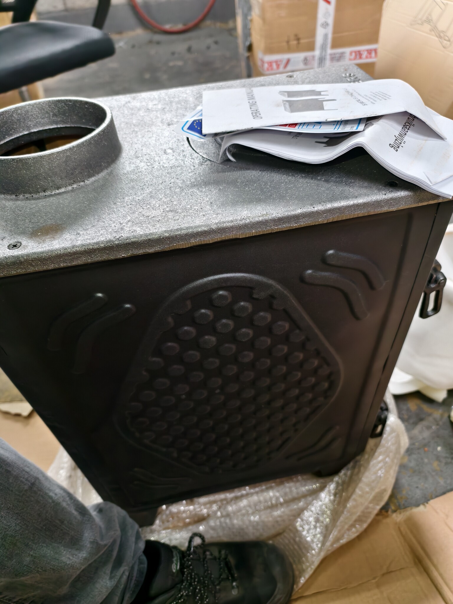 Houtfornuis - houtkachel - zwart - 5,5 kW - verwarmt tot 50 m²