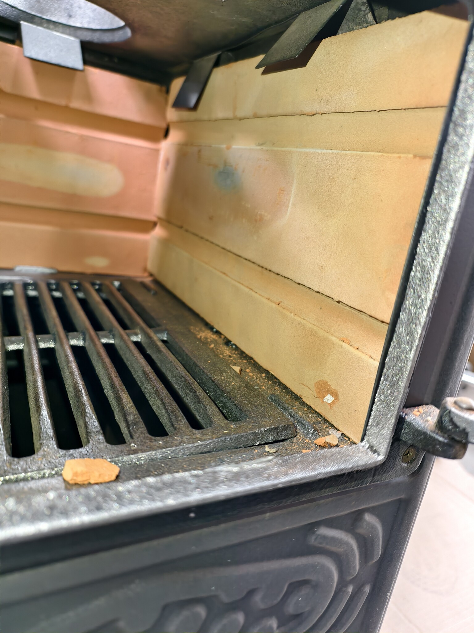 Houtfornuis - houtkachel - zwart - 5,5 kW - verwarmt tot 50 m²