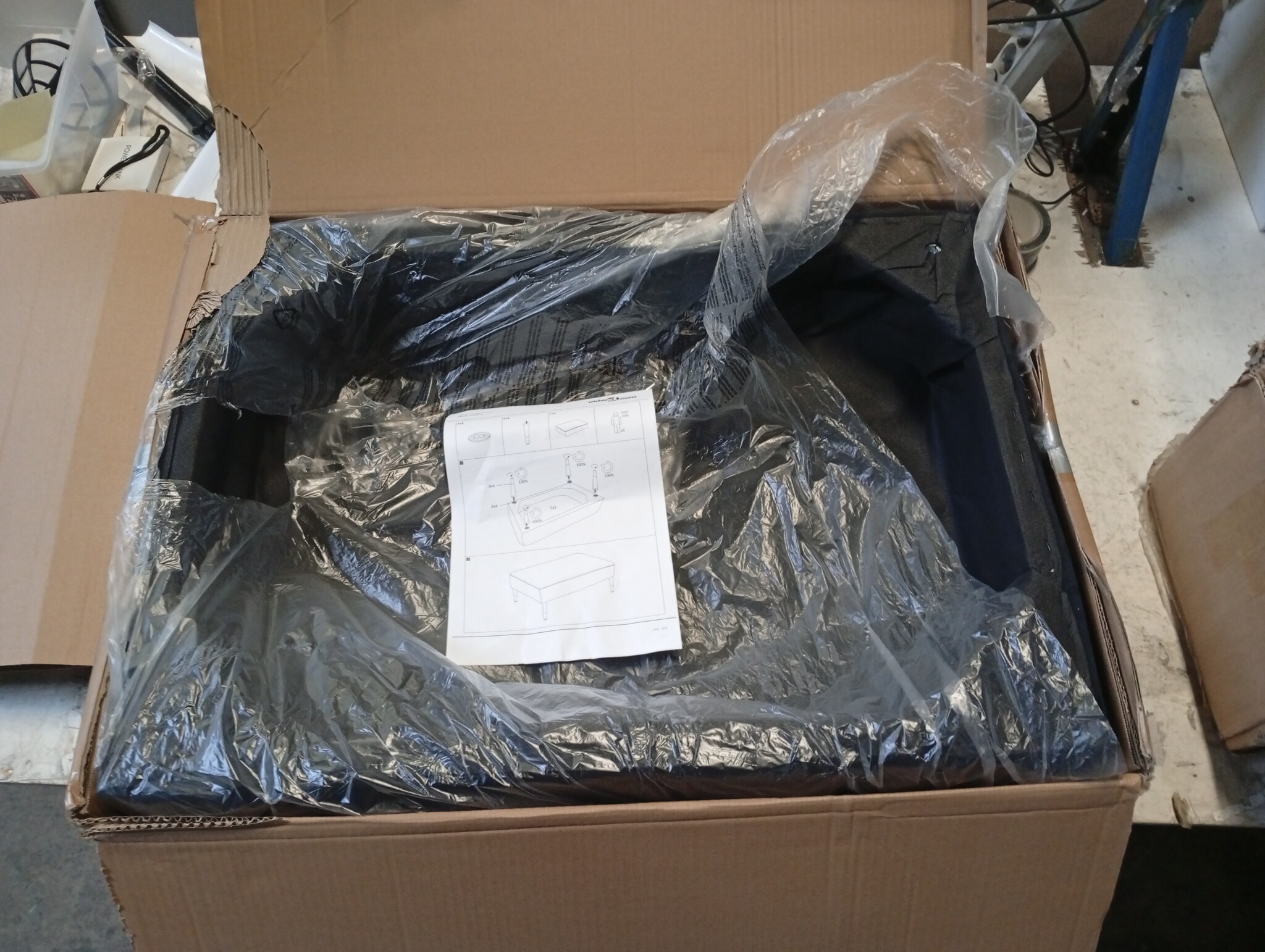 vidaXL Voetenbank 77x55x31 cm fluweel zwart