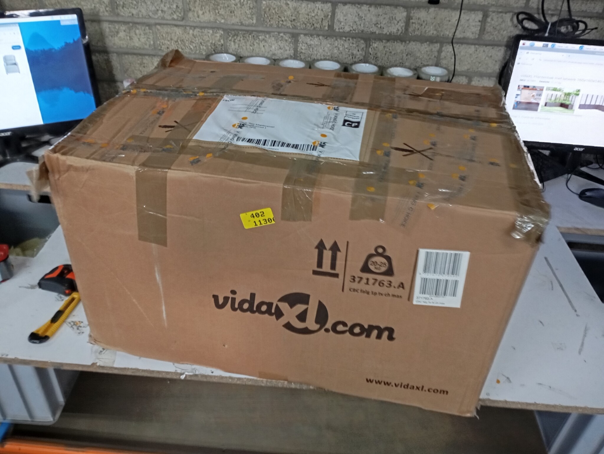 vidaXL Tuinstoelen stapelbaar 2 st poly rattan zwart