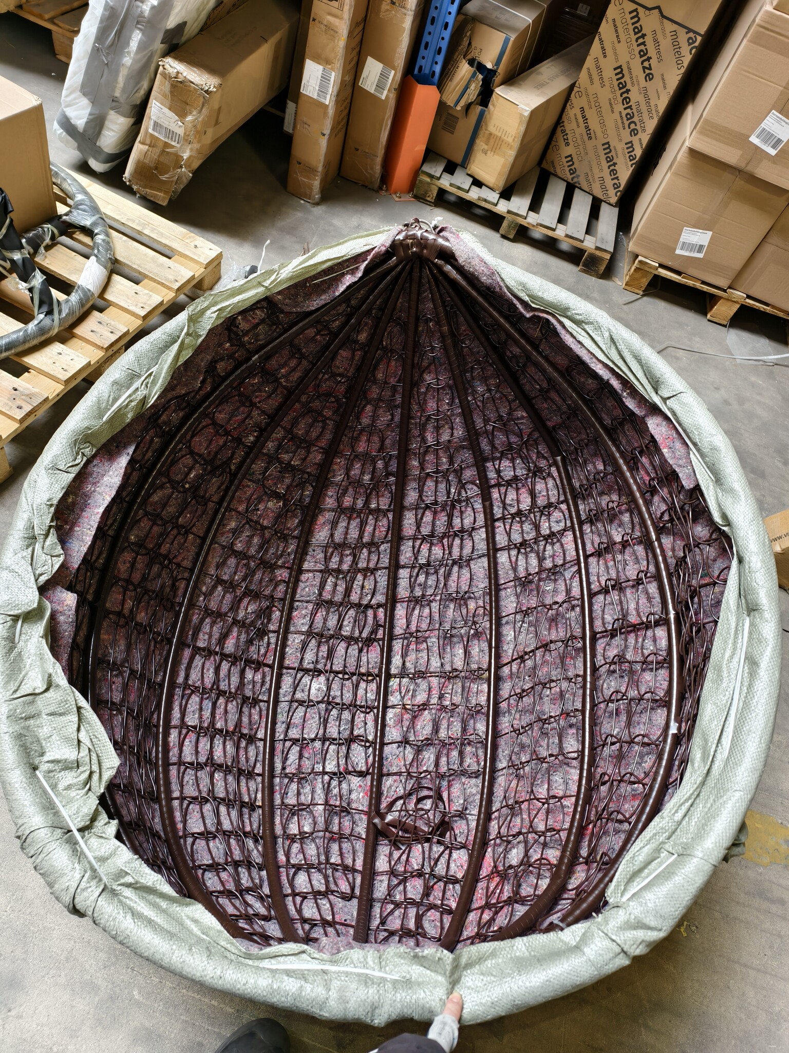 Hangstoel met Frame - Bruin - 59% Korting!