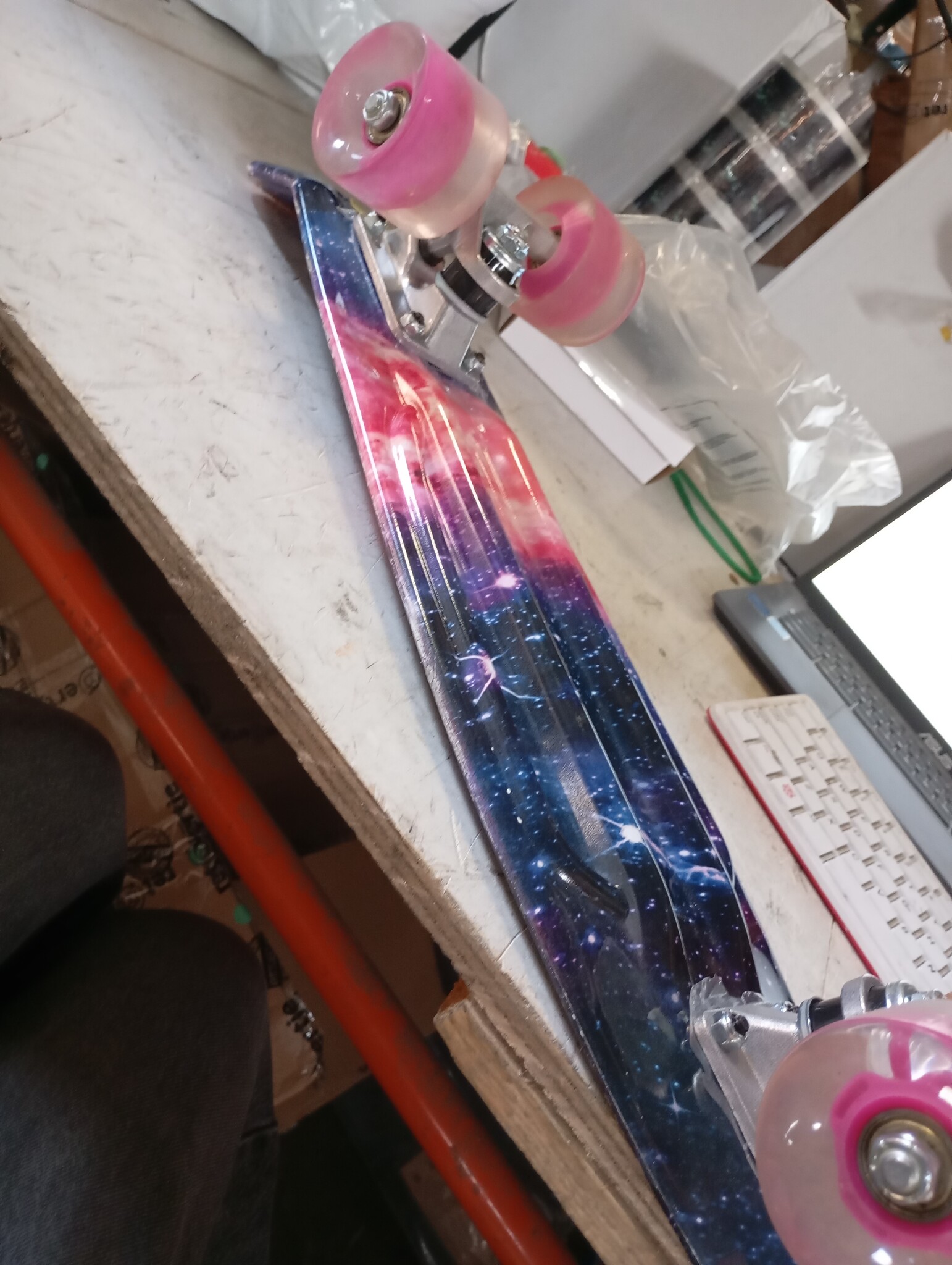 BELEEV Cruiser Skateboard Zwart - 50% Korting - LED Wielen