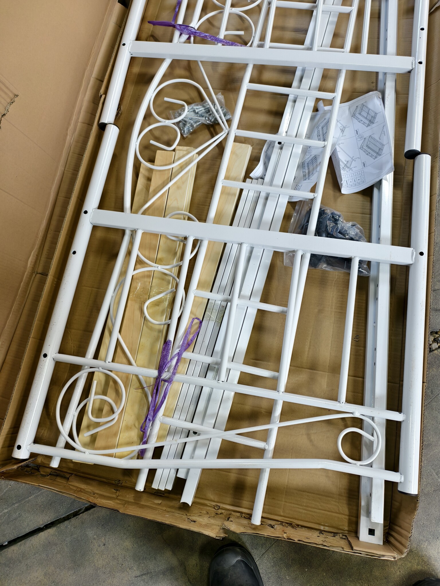 Wit Metalen Bedframe 90x200cm met Hartjes & Lattenbodem (54% Korting!)