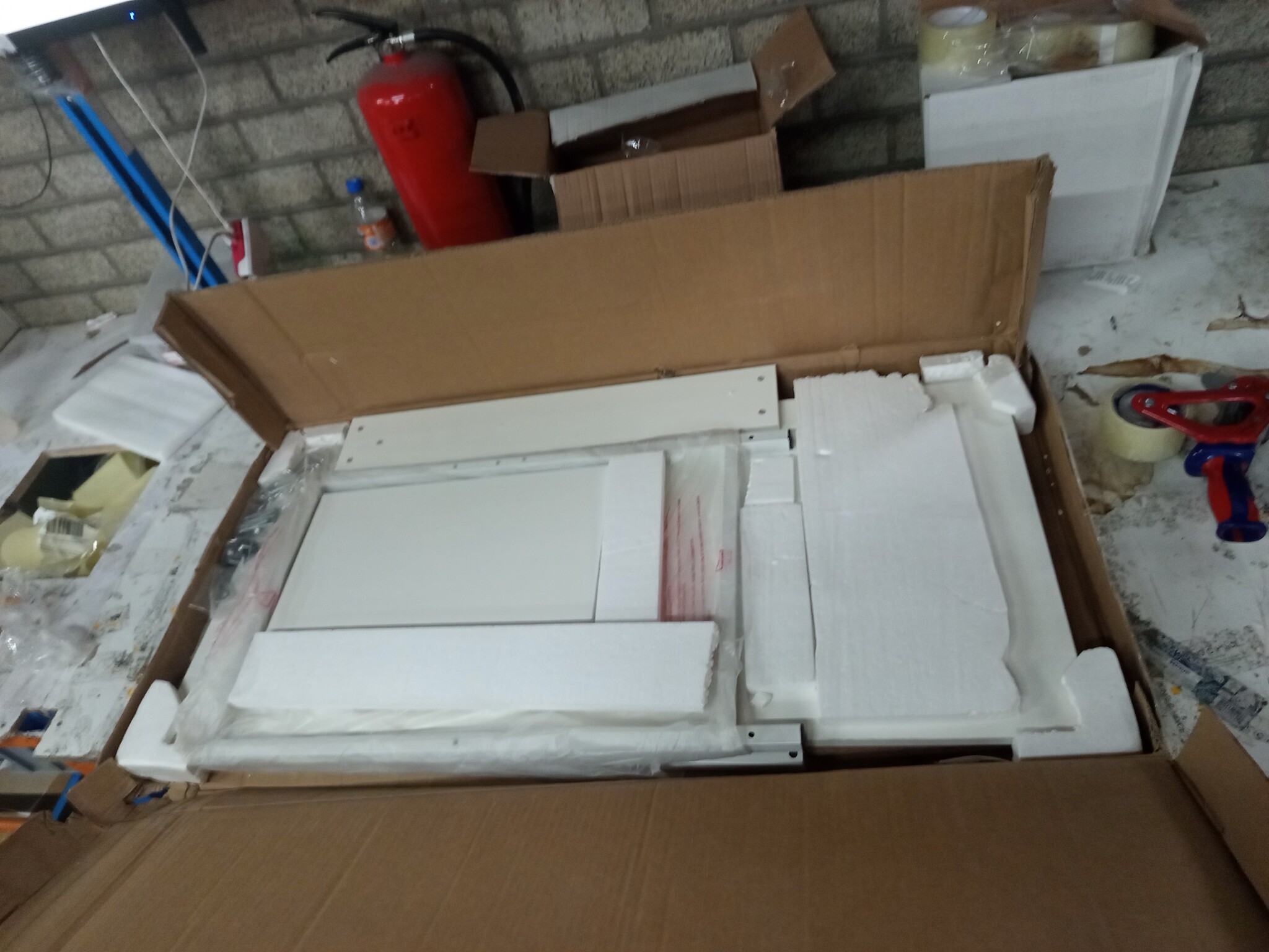 VidaXL Bureau MDF/Metaal Wit - 105x55x72 cm (53% Korting)