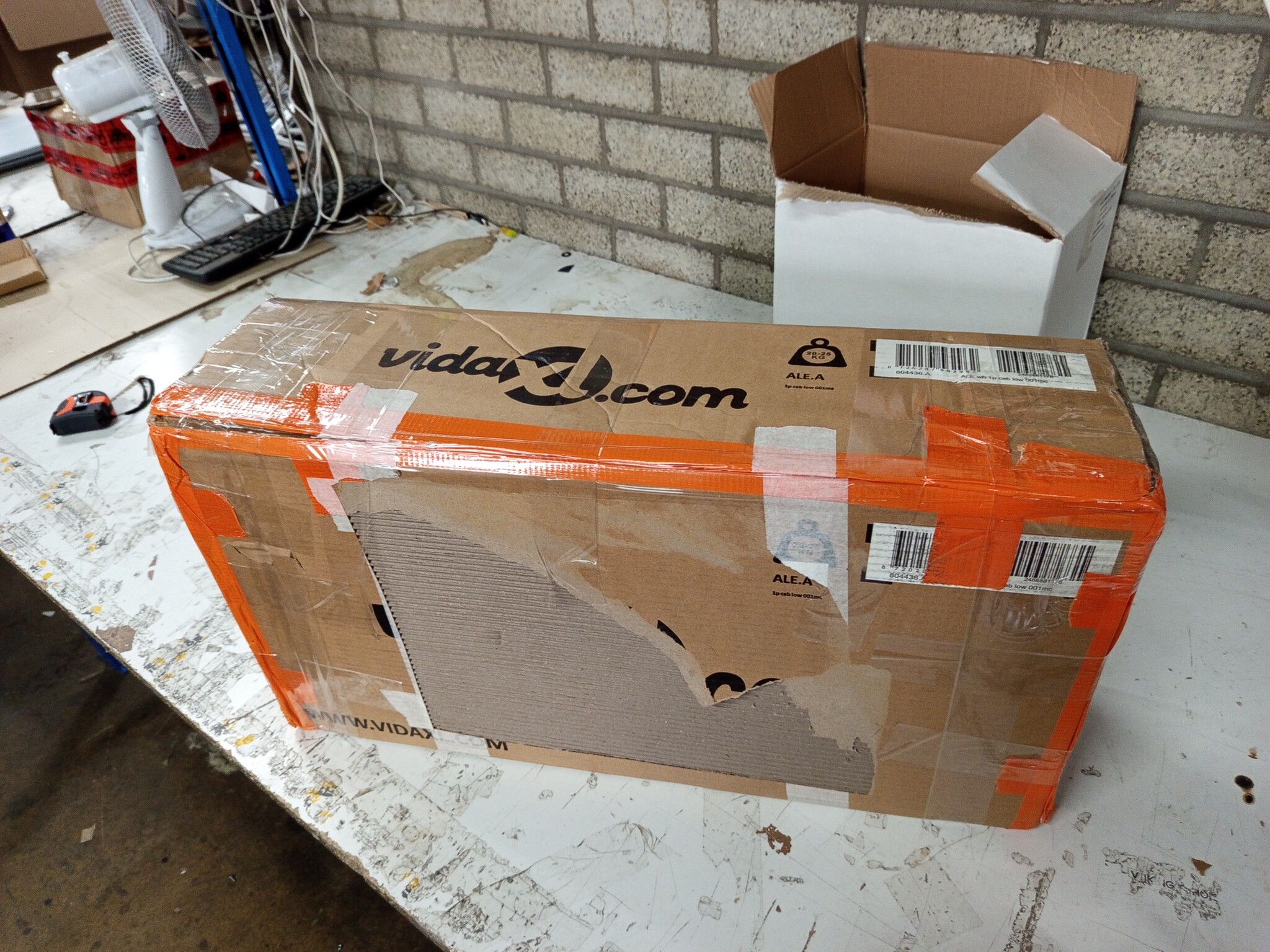 vidaXL TV-meubel Wit Bewerkt Hout (100x35x40cm) - 65% Korting!