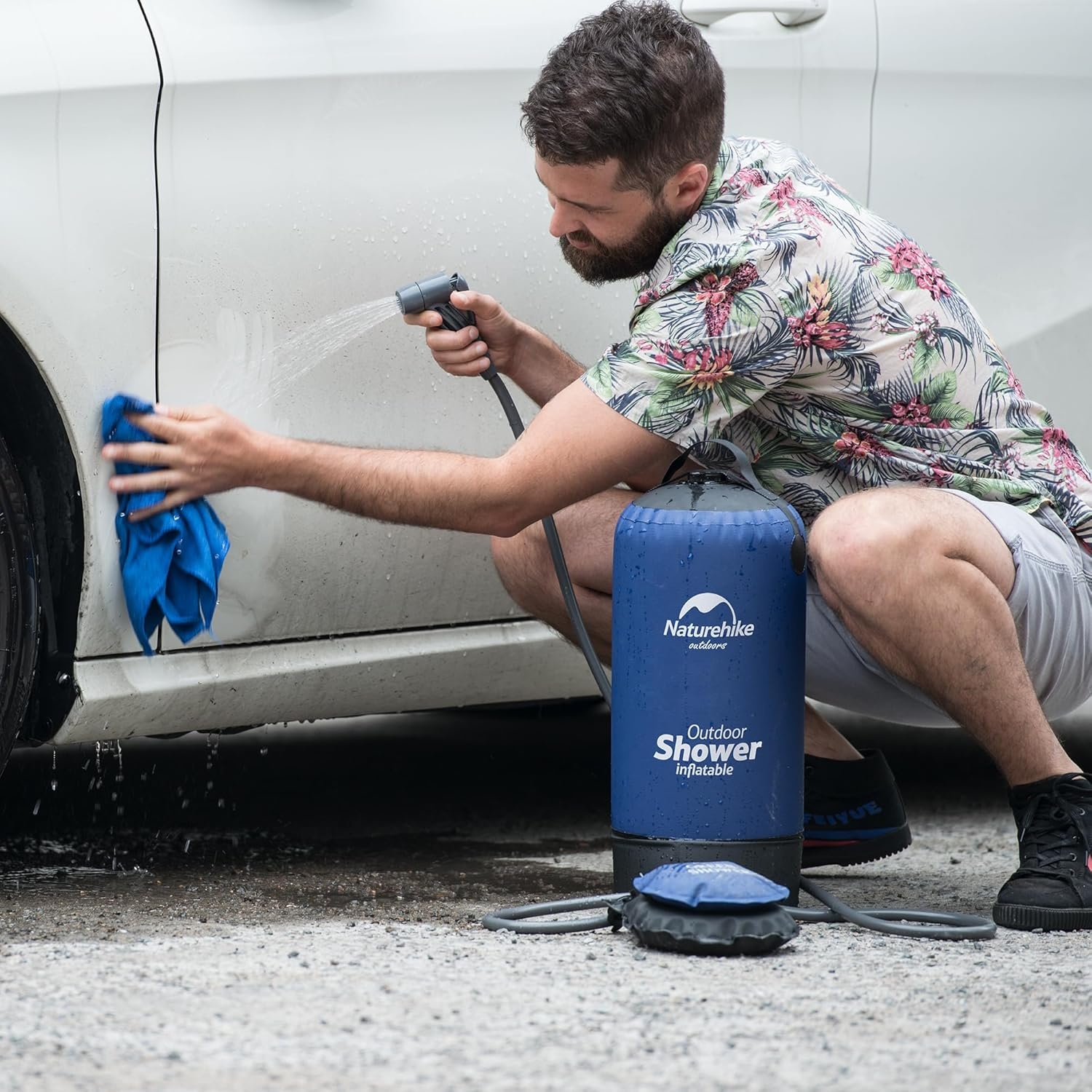 Naturehike draagbare campingdouche met voetpomp - 11 liter, Zwart