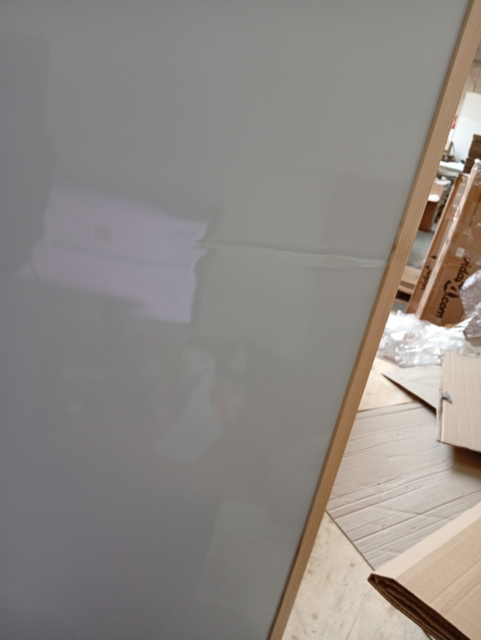 Magnetisch Whiteboard met Grenenhouten Frame - 100x55 cm - 67% Korting!