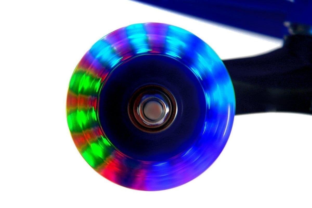 Blauwe Wiebelauto met LED Wielen - 57% Korting!