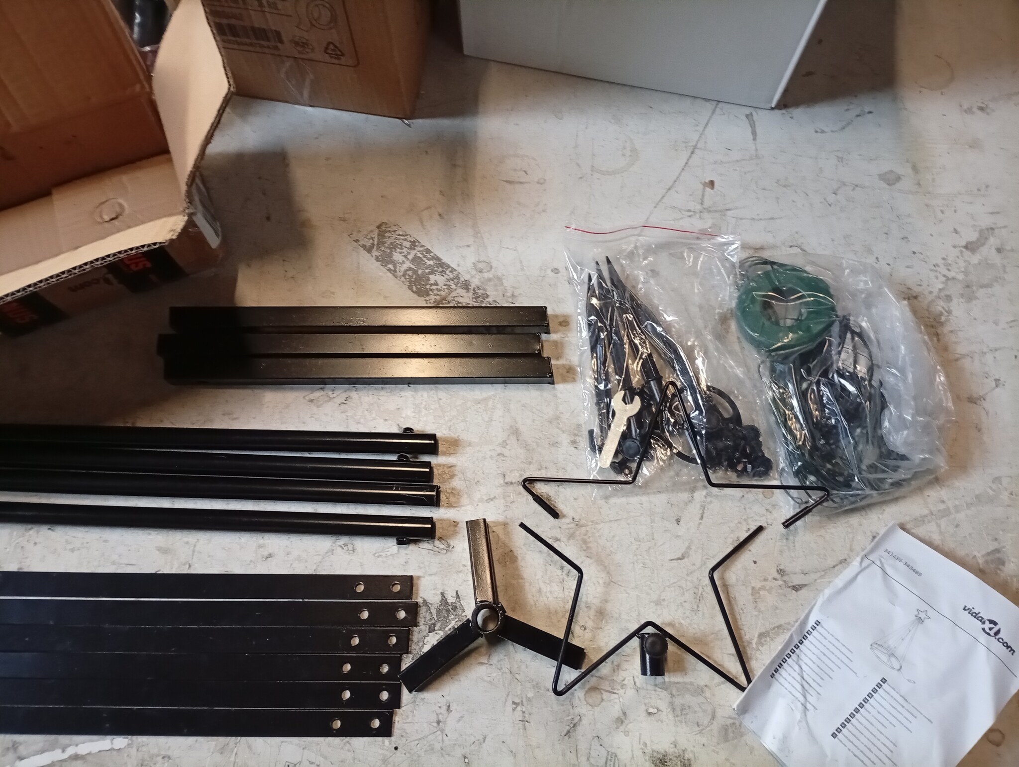 vidaXL Kegelkerstboom 108 LED's - 64% Korting