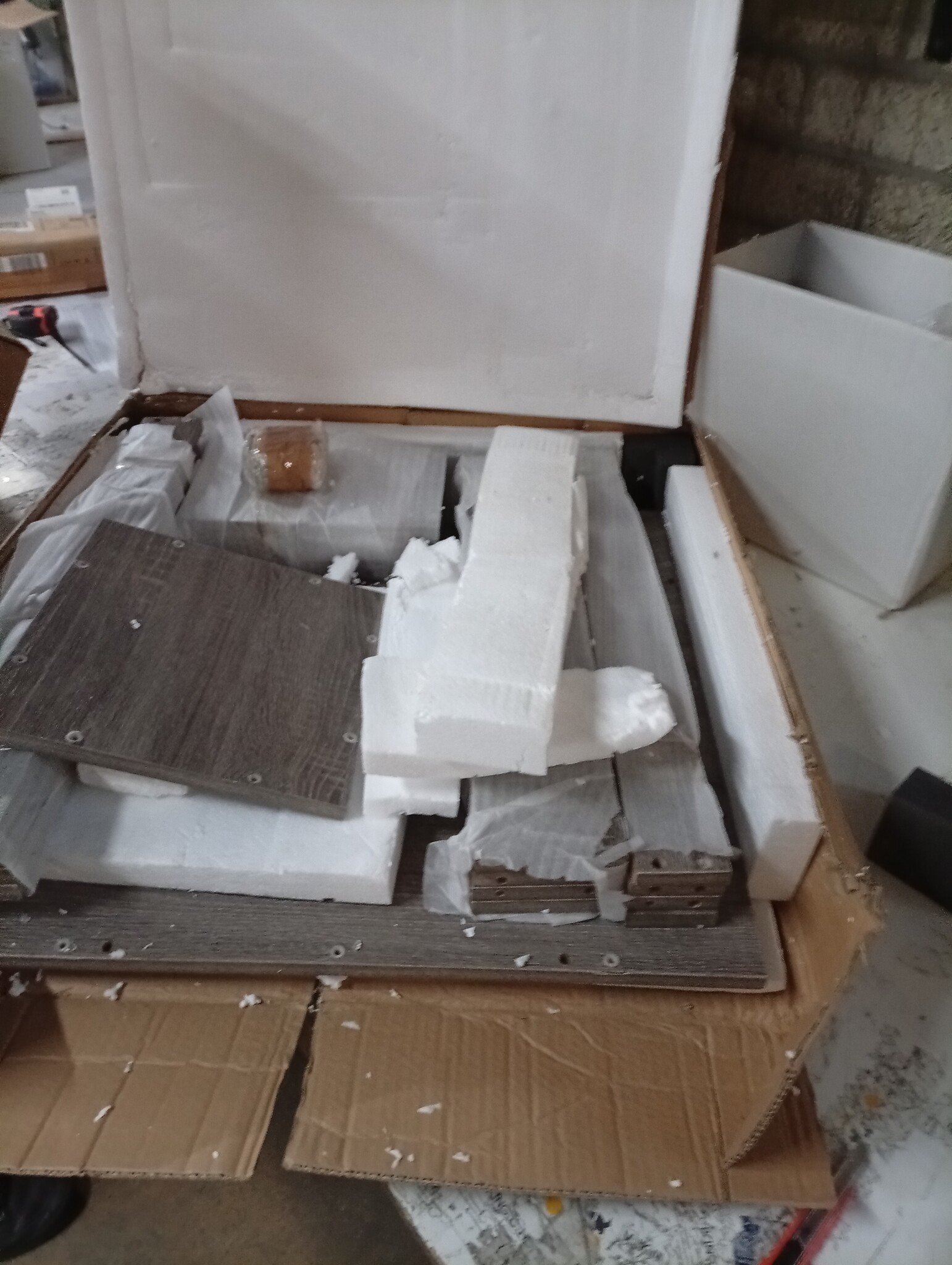 vidaXL Salontafel Grijs MDF - 60x60x35 cm - 66% Korting