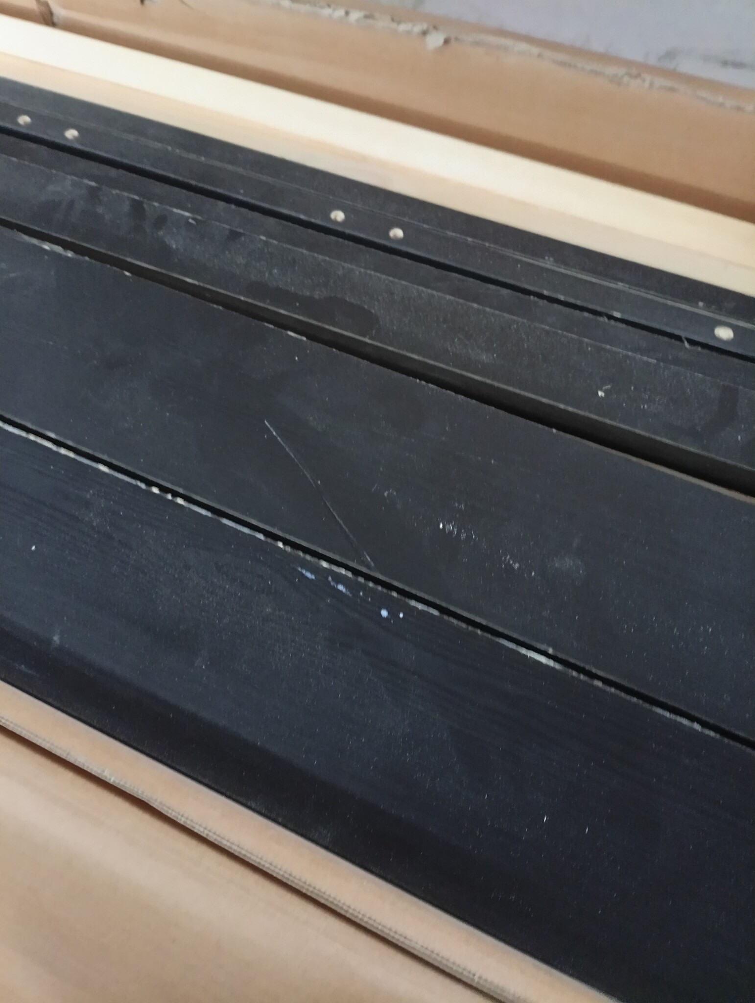 Massief Grenen Bedframe Zwart (200x200cm) - 66% Korting!