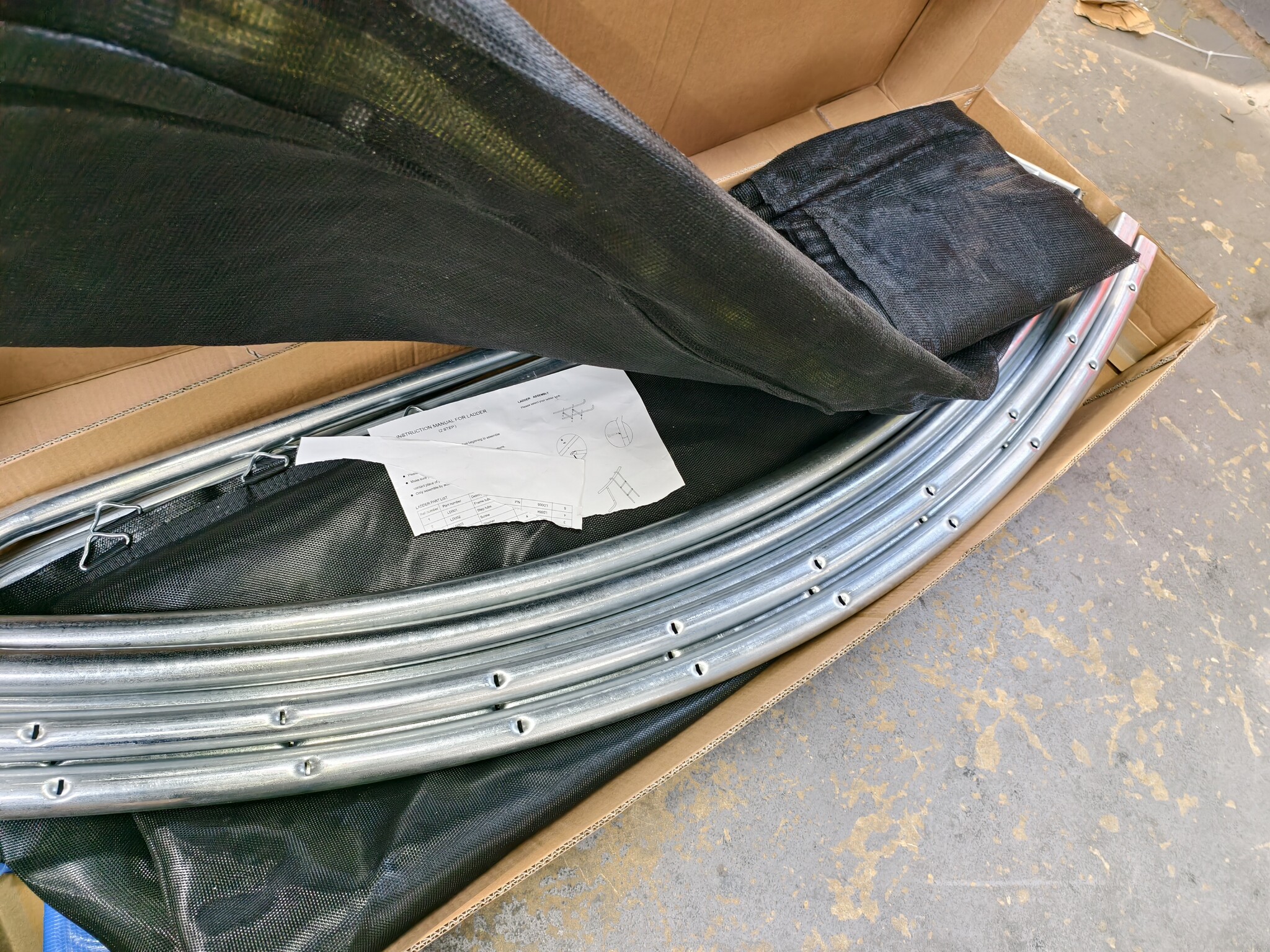 Trampoline 305 cm met Net & Ladder - Blauw - 54% Korting!