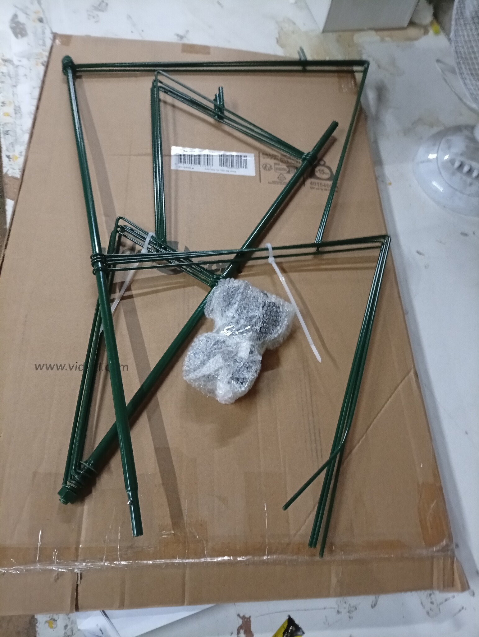 VidaXL Kegelkerstboom 240 LED's Binnen/Buiten - 63% Korting!