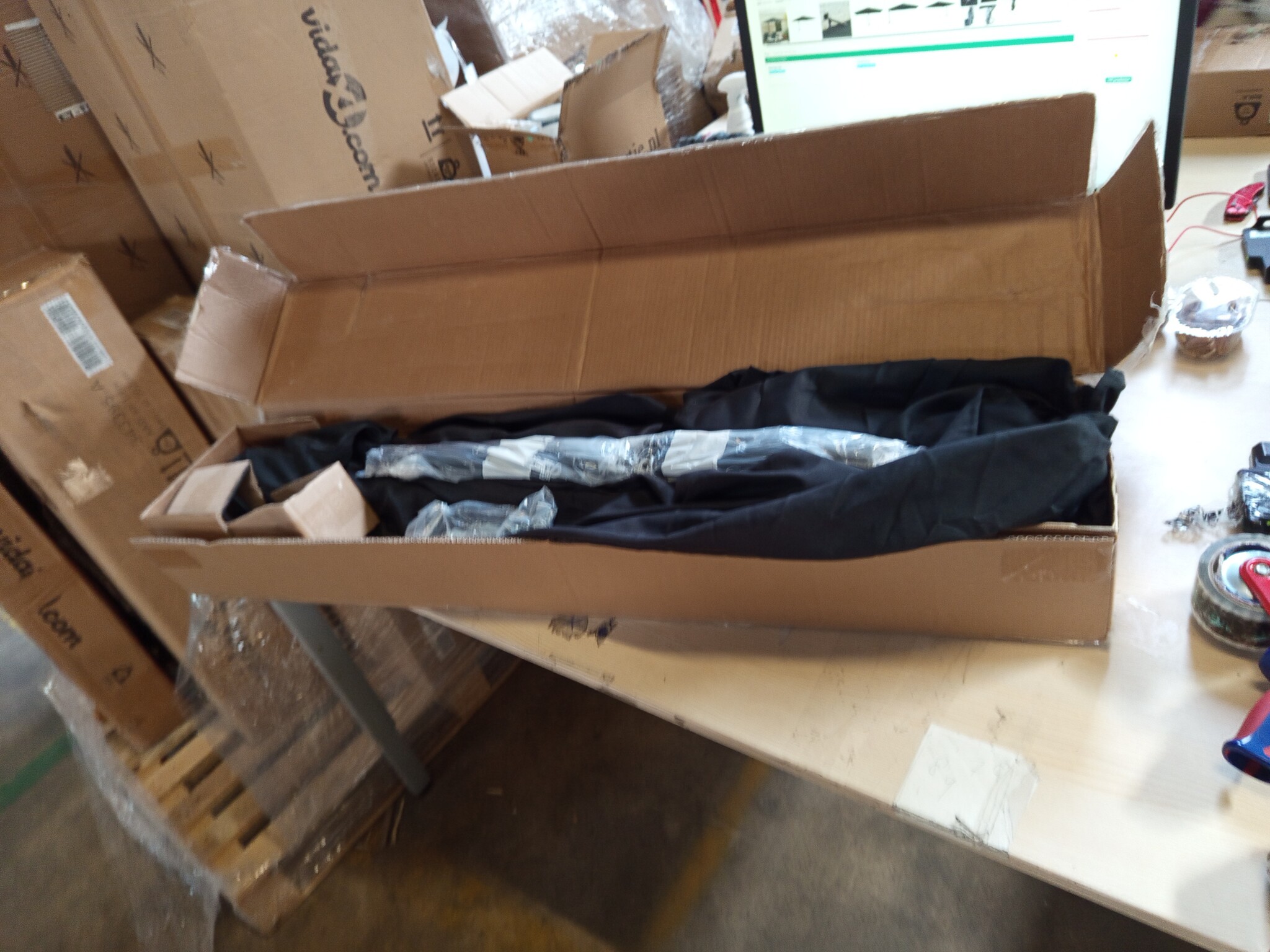 vidaXL Tuinparasol Zwart - 53% Korting!