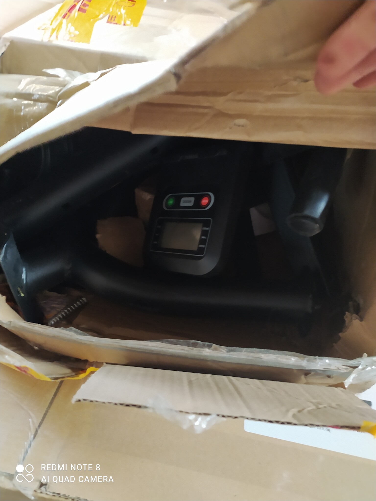 Recumbent ergometer met 16 instelbare weerstandsniveaus, lcd-display en app-connectie, hometrainer, bewaking van de hartslag, capaciteit 180 kg