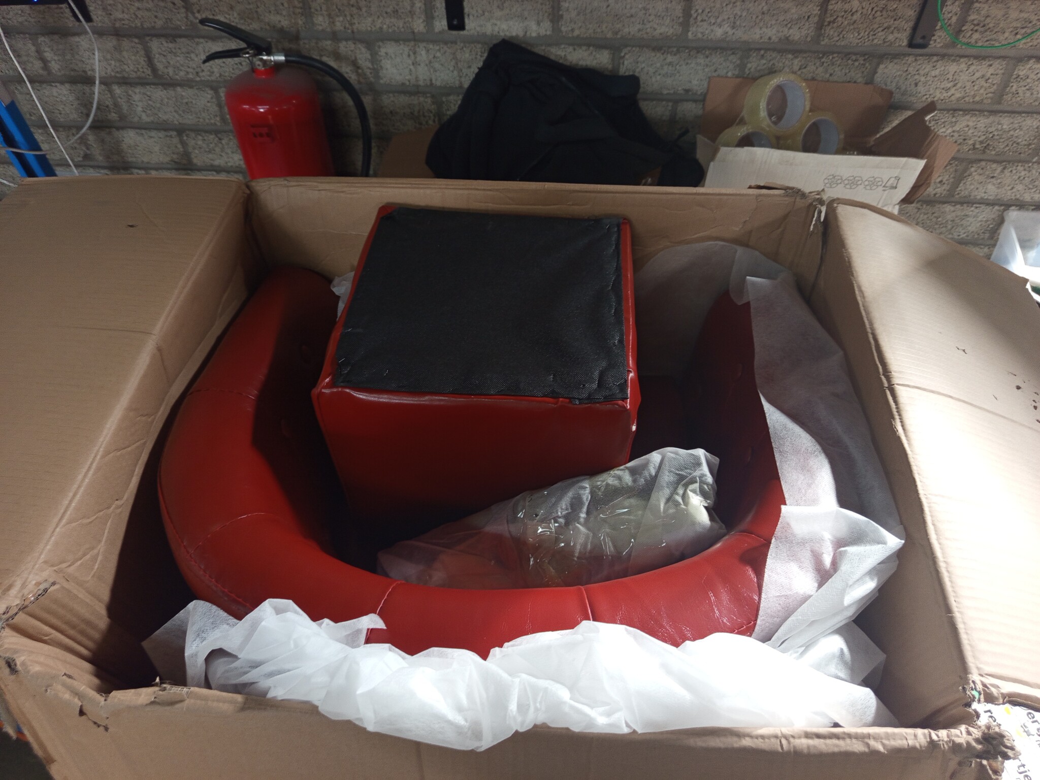 VidaXL Kuipstoel met Voetenbankje: Wijnrood Kunstleer - 59% Korting!