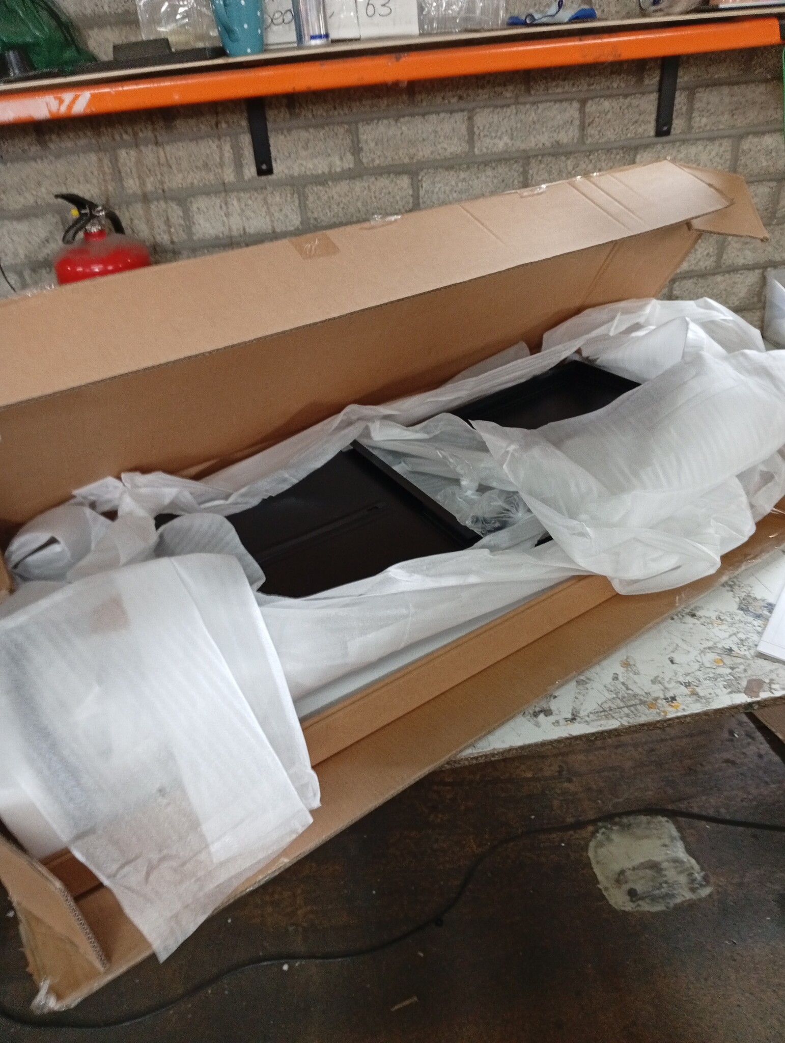 vidaXL TV-meubel Staal Zwart 105x35x50cm - 72% Korting!