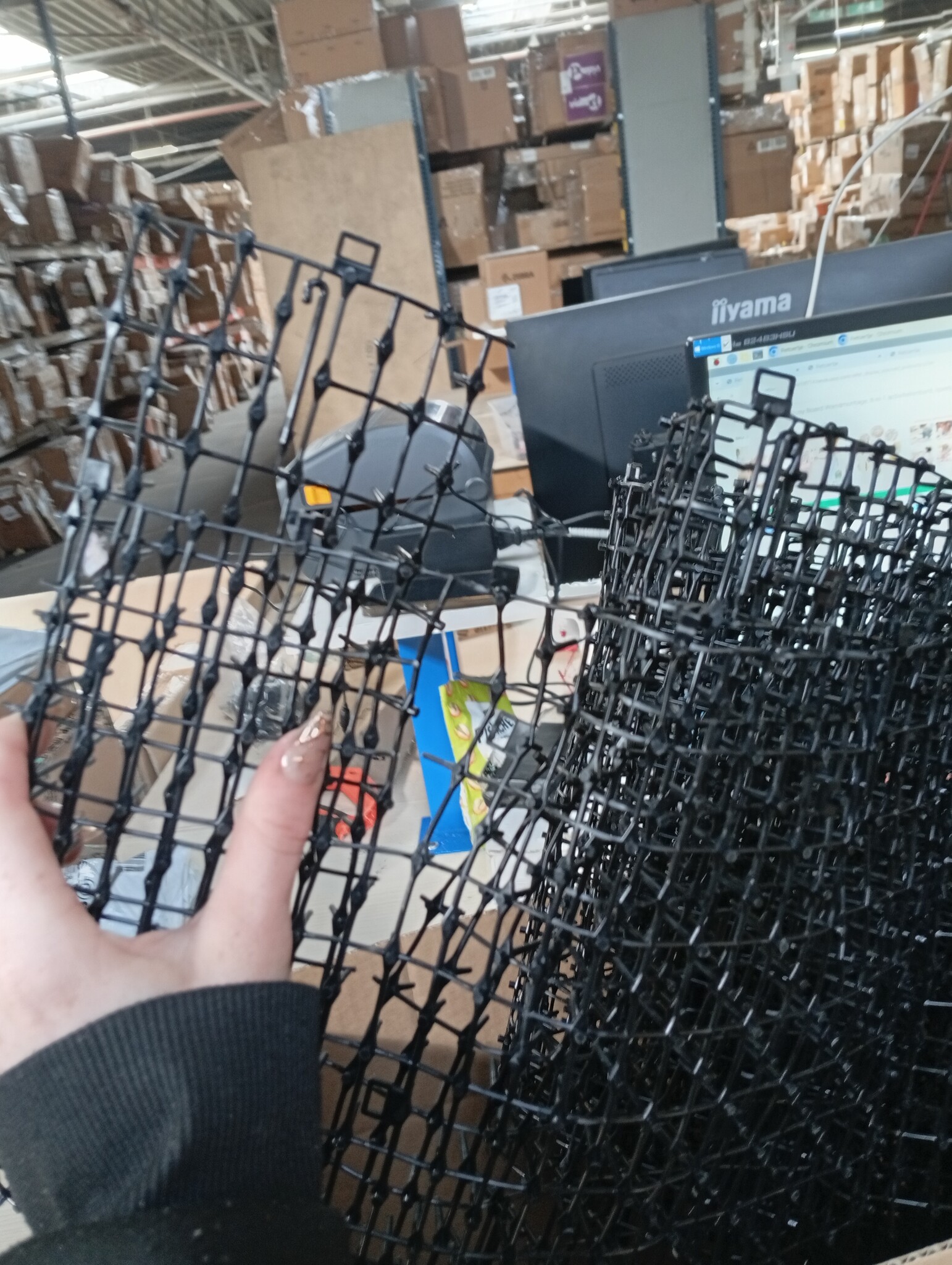 Doornrooster, dierenbarrière, kattenafweerstrips, dierenbarrière met spikes, 200 x 30 cm, anti-kattennetwerk met 8 U-vormige grondankers, voor tuin, kattenafweer, spikes, dierenverjager