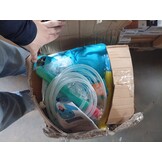 FBSPORT Springkasteel met ventilator, waterspeelcentrum met droog-/waterglijbaan, kinderbadje, klimwand, spring- en basketbalmand, groot springkasteel voor binnen en buiten, geschikt voor maximaal 4