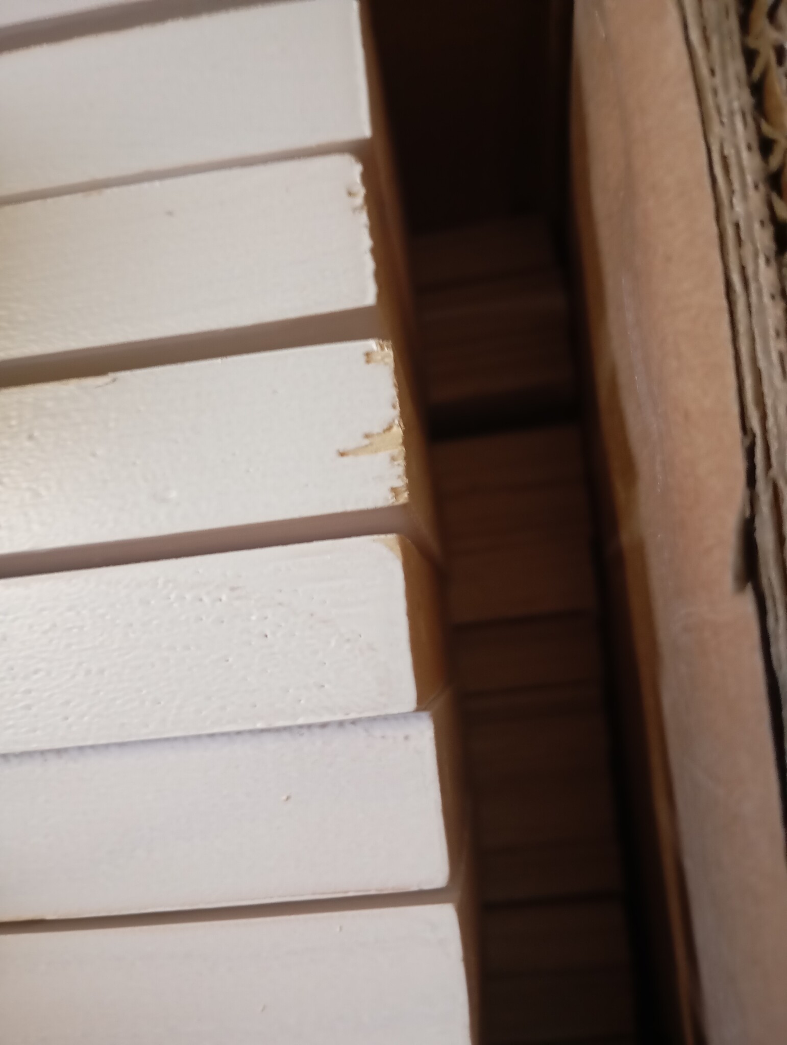 Retourtje: Wit Grenenhouten Bedframe 200x200 cm - 62% Korting!