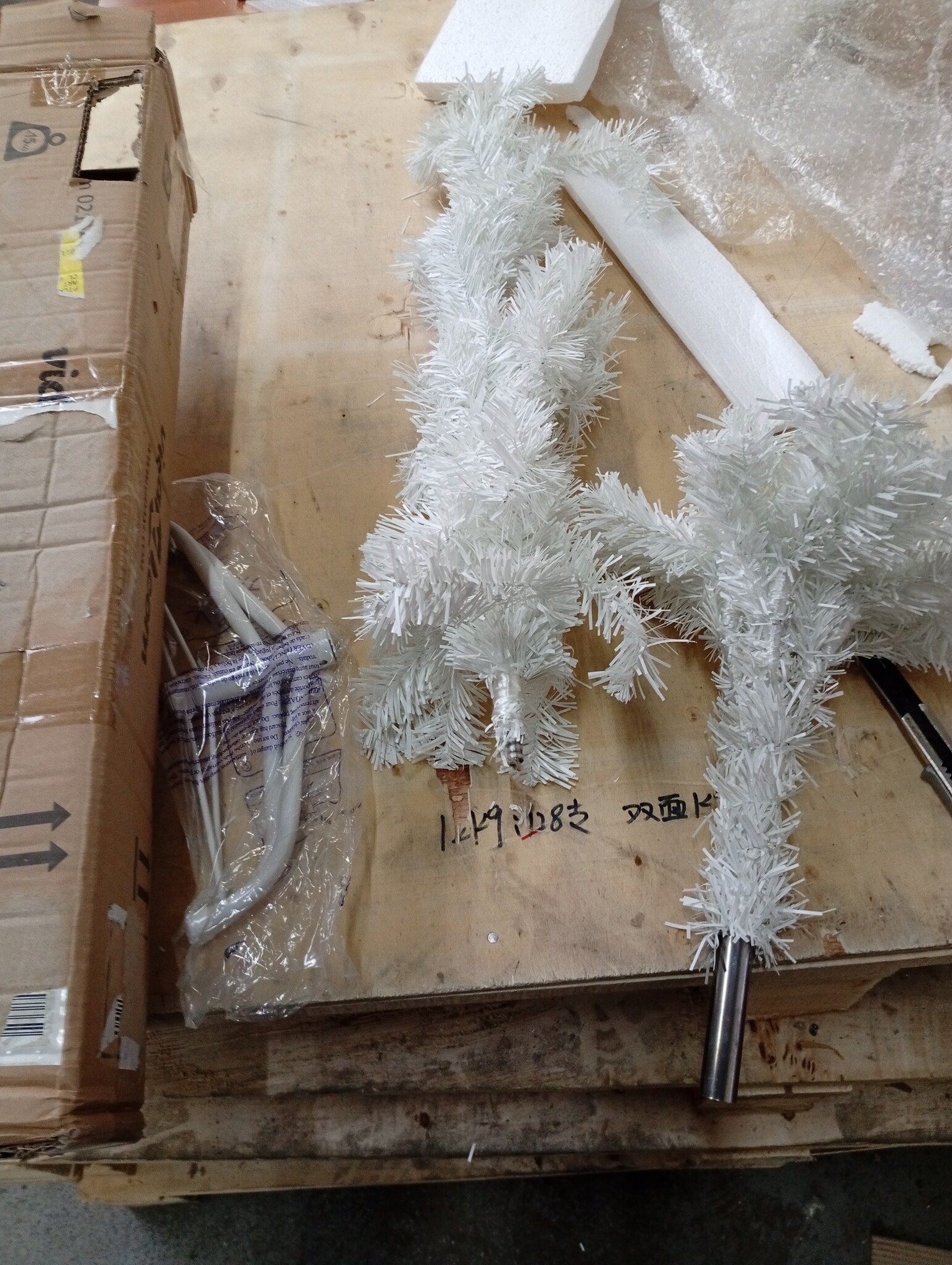 vidaXL Smalle Kerstboom 120 cm Wit - 71% Korting!