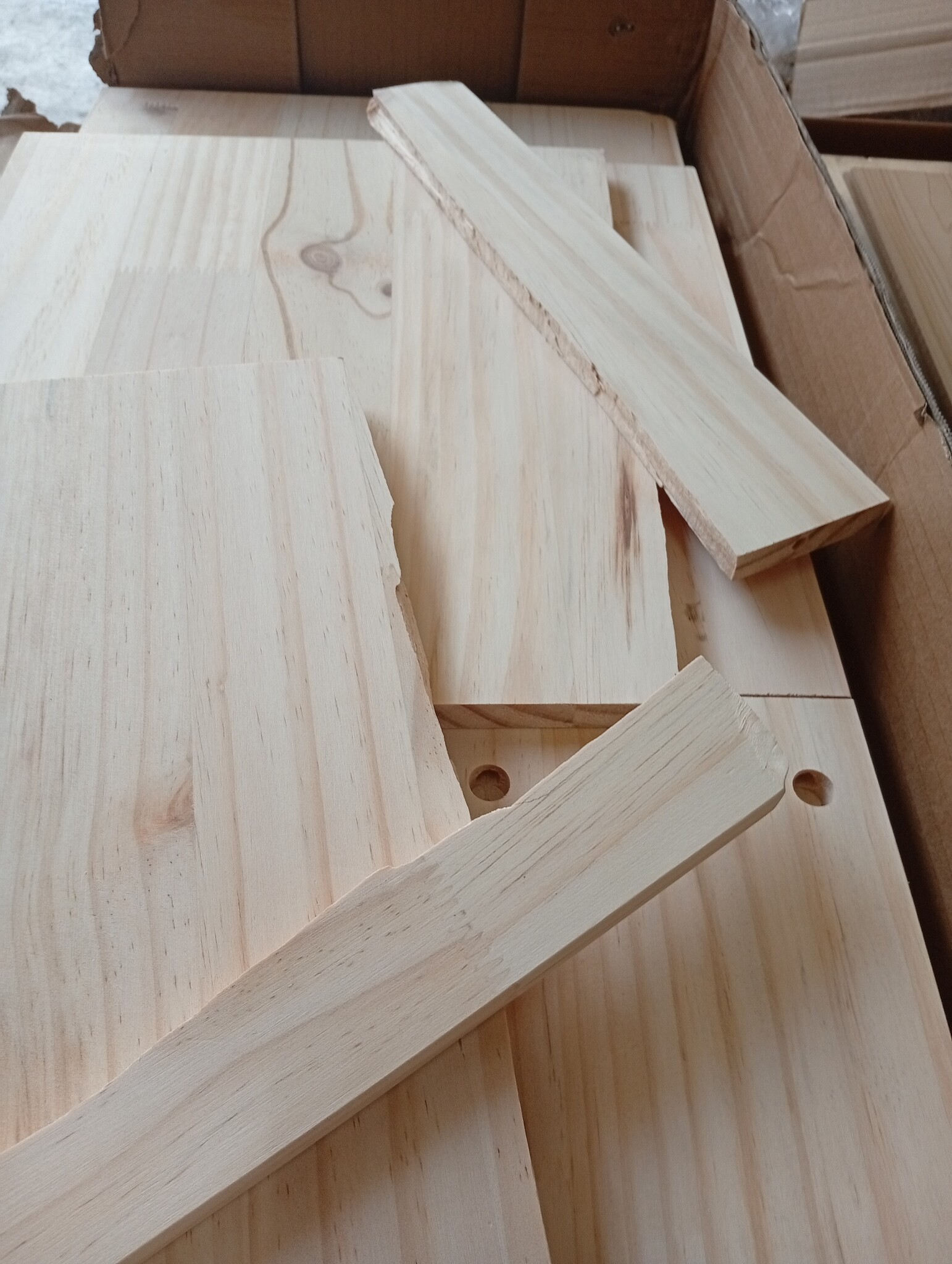 vidaXL Boekenkast 70x33x110cm Grenenhout - 75% Korting