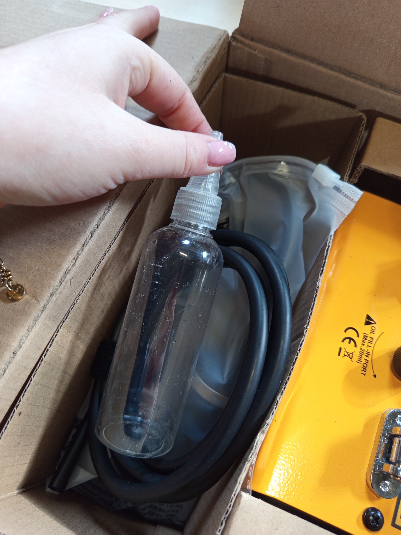 SDT103 Rooklekdetector voor in de auto, vacuüm, rookdiagnoseapparaat, pijpleiding, brandstof, lekdetector, compatibel met 12V-voertuigen,Evap-rookmachine met adapter