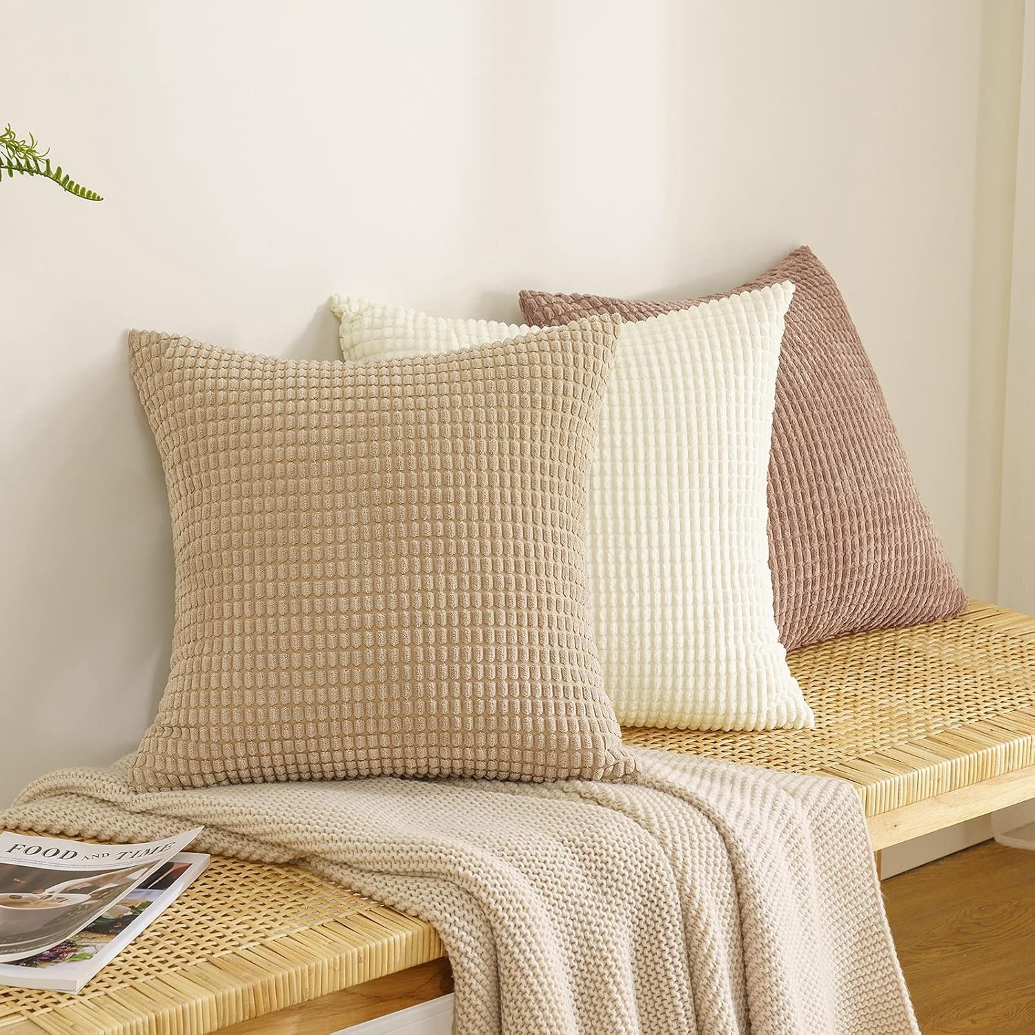 EMEMA Kleine granulaire kussenslopen voor decoratieve kussens, zacht, vierkant, voor zetel en bed, polyestermix, modern en elegant, slaapkamer, woonkamer, 2 stuks, 60 x 60 cm, melkwit