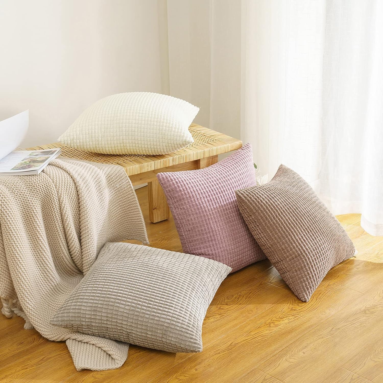 EMEMA Kleine granulaire kussenslopen voor decoratieve kussens, zacht, vierkant, voor zetel en bed, polyestermix, modern en elegant, slaapkamer, woonkamer, 2 stuks, 60 x 60 cm, melkwit