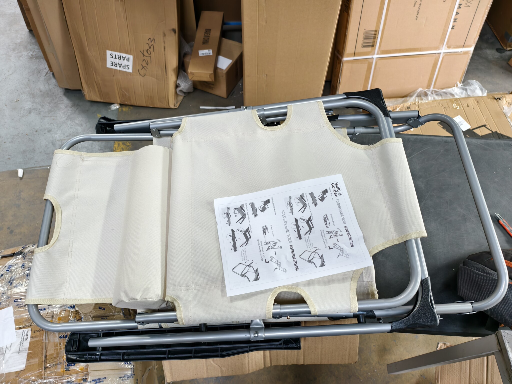 Ligstoel Tuinstoel 2-in-1 Opvouwbaar met Hoofdsteun - Beige - Waterdoorlatend Stalen Frame