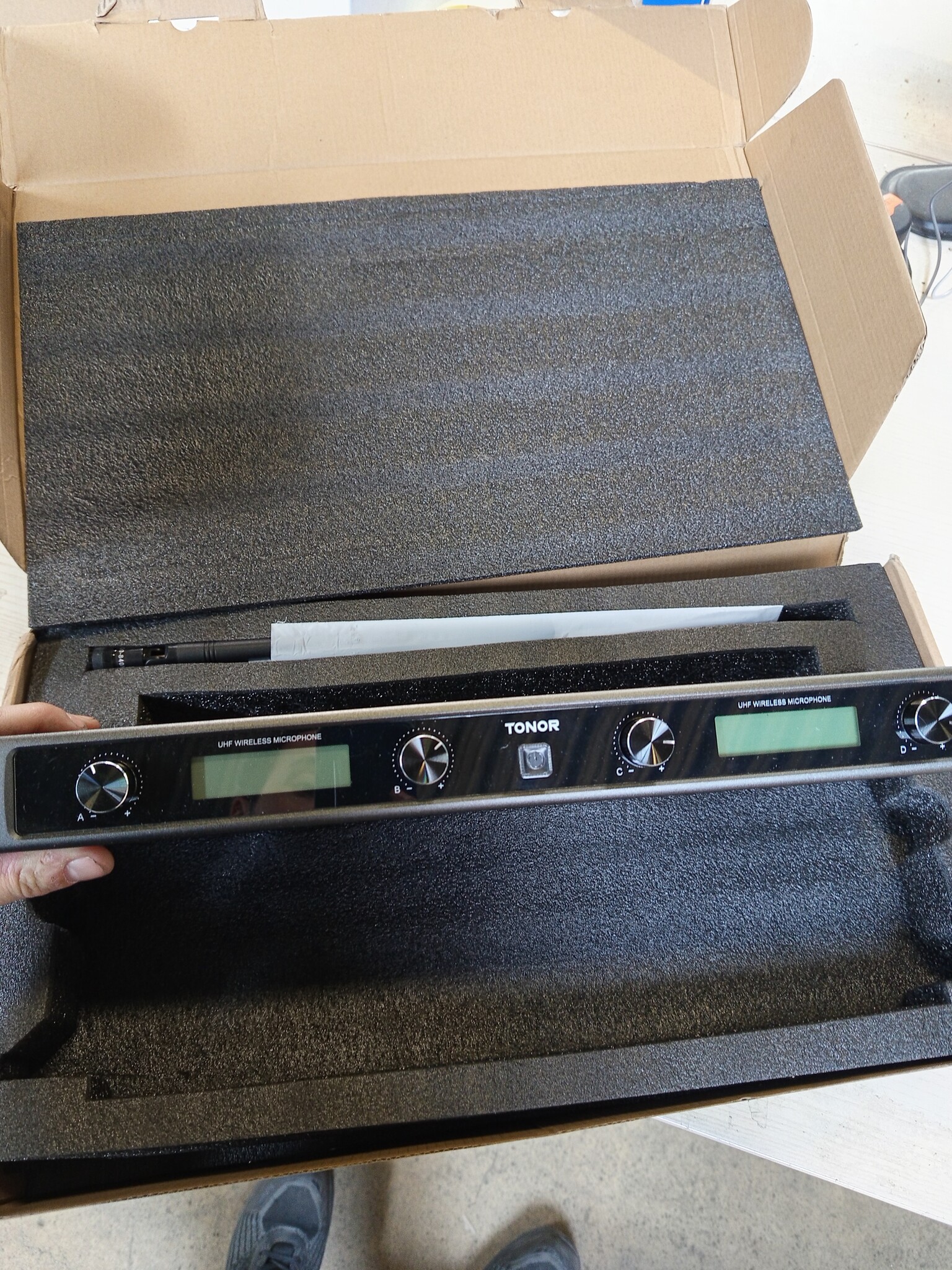 Draadloos Microfoonsysteem - 4 Metalen Microfoons, 90m Bereik (55% Korting)