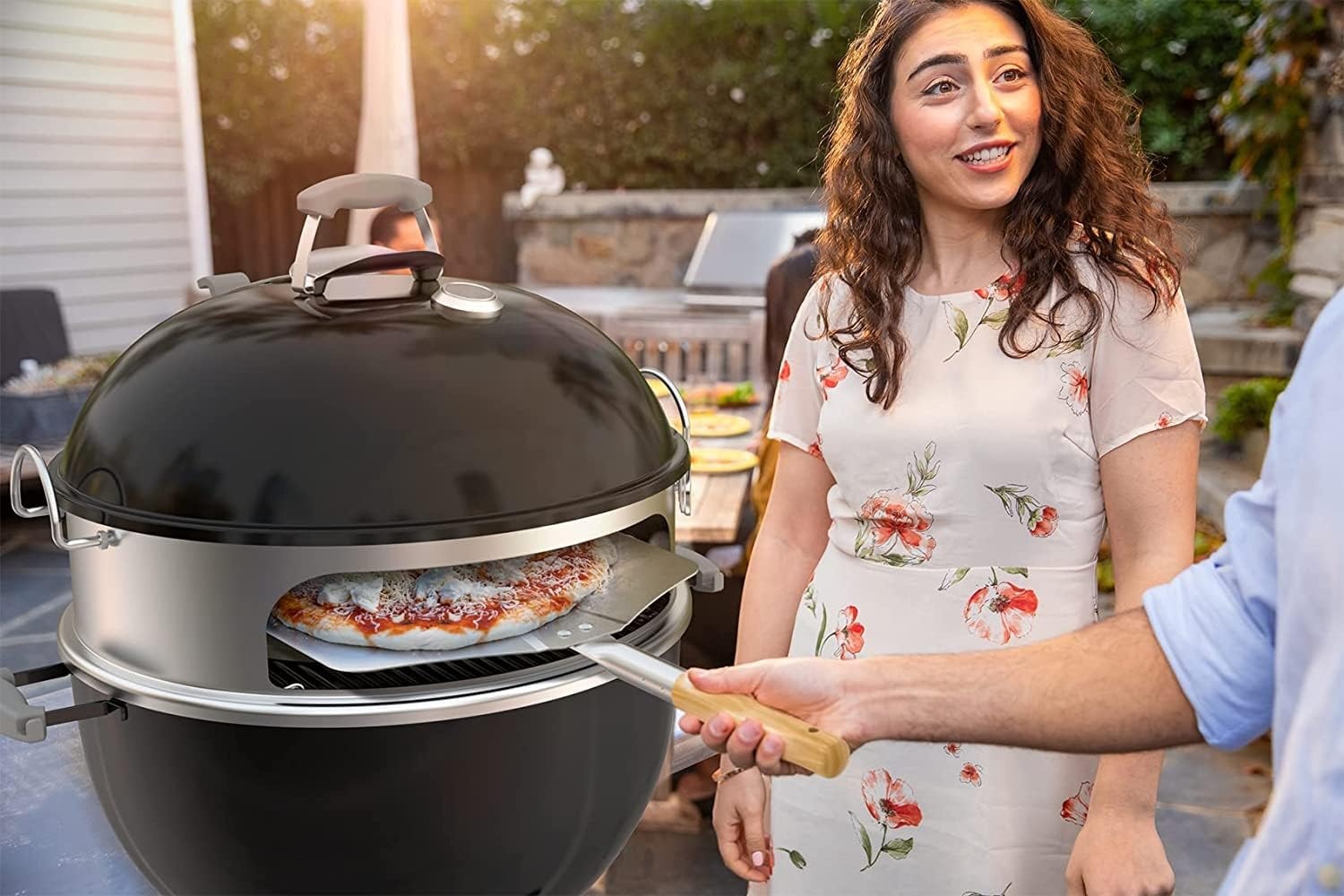 Onlyfire BRK-6023 RVS PizzaRing Set van kogelbarbecue pizzaset met pizzaschep, pizzasteen en thermometer voor Weber 57 cm Kugelgrills houtskoolgrill