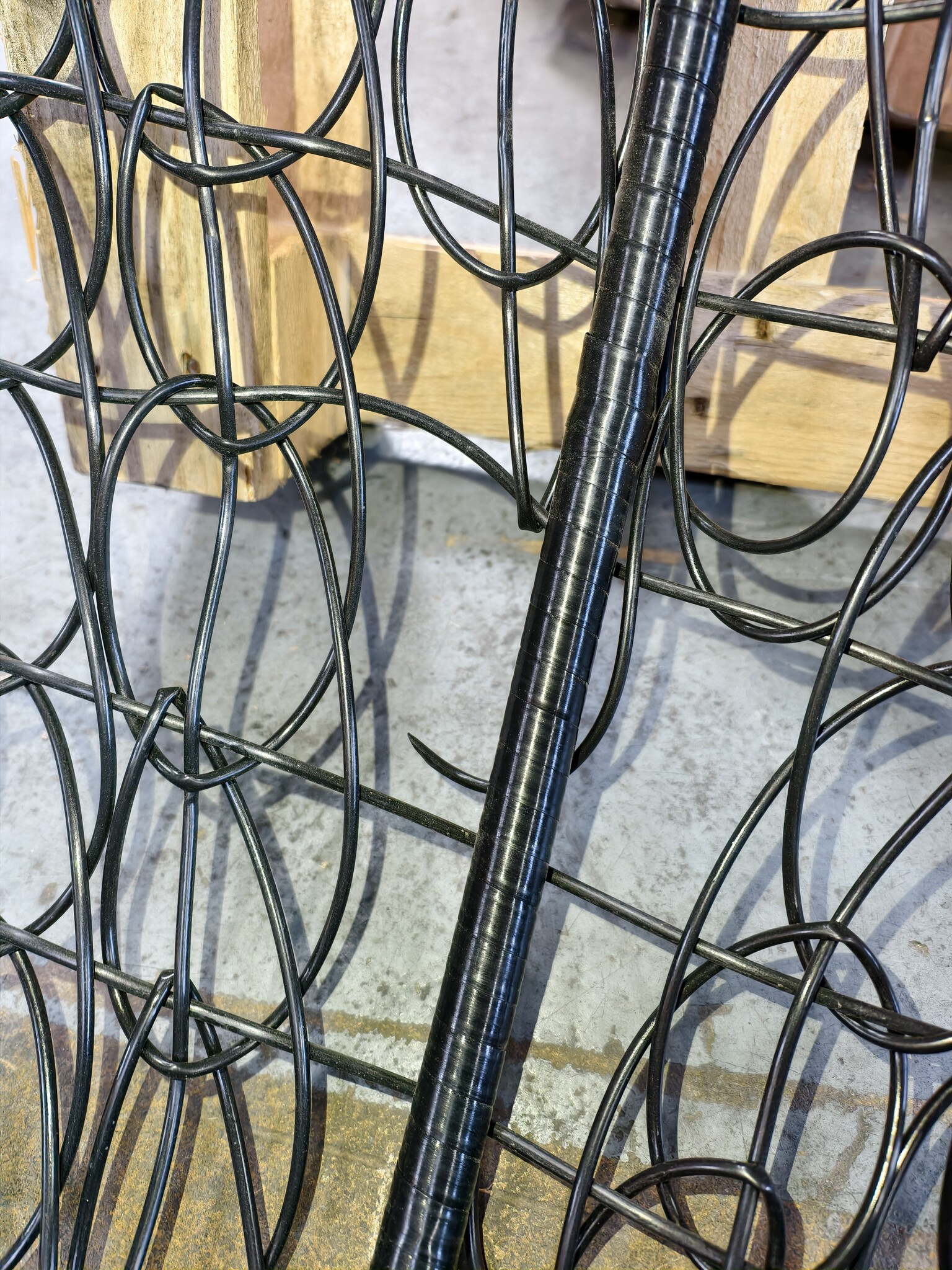 Hangstoel Ei Stoel met Frame - Zwart | 59% Korting