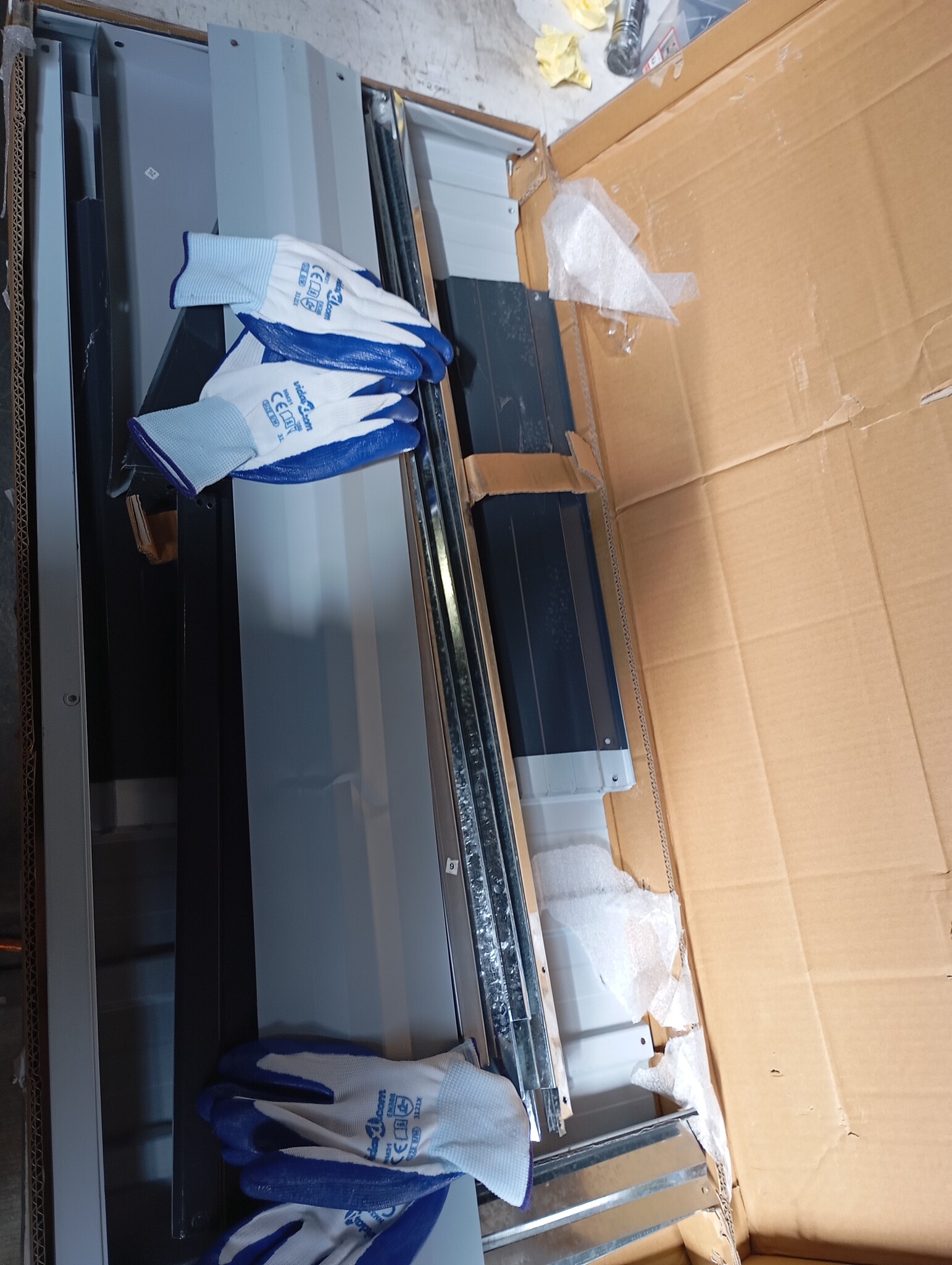 vidaXL Overkapping voor robotmaaier 92x97x63 cm staal antracietkleurig