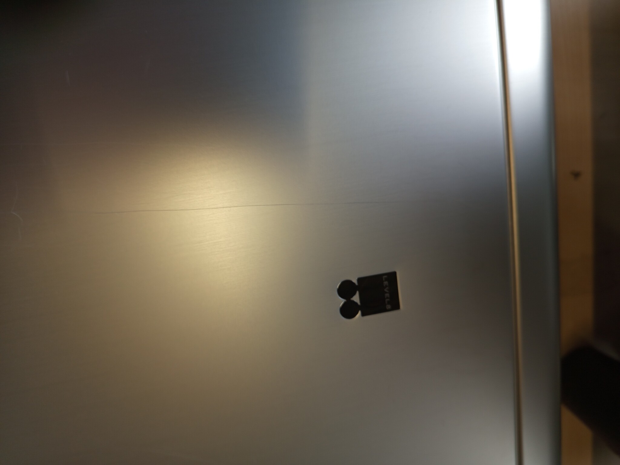 LEVEL8 20 "Trolley Hard Aluminium Handbagagekoffer, Elegante Trolleykoffer met Zwenkwielen en Geïntegreerd TSA-slot, 56cm, 35L, Zilver