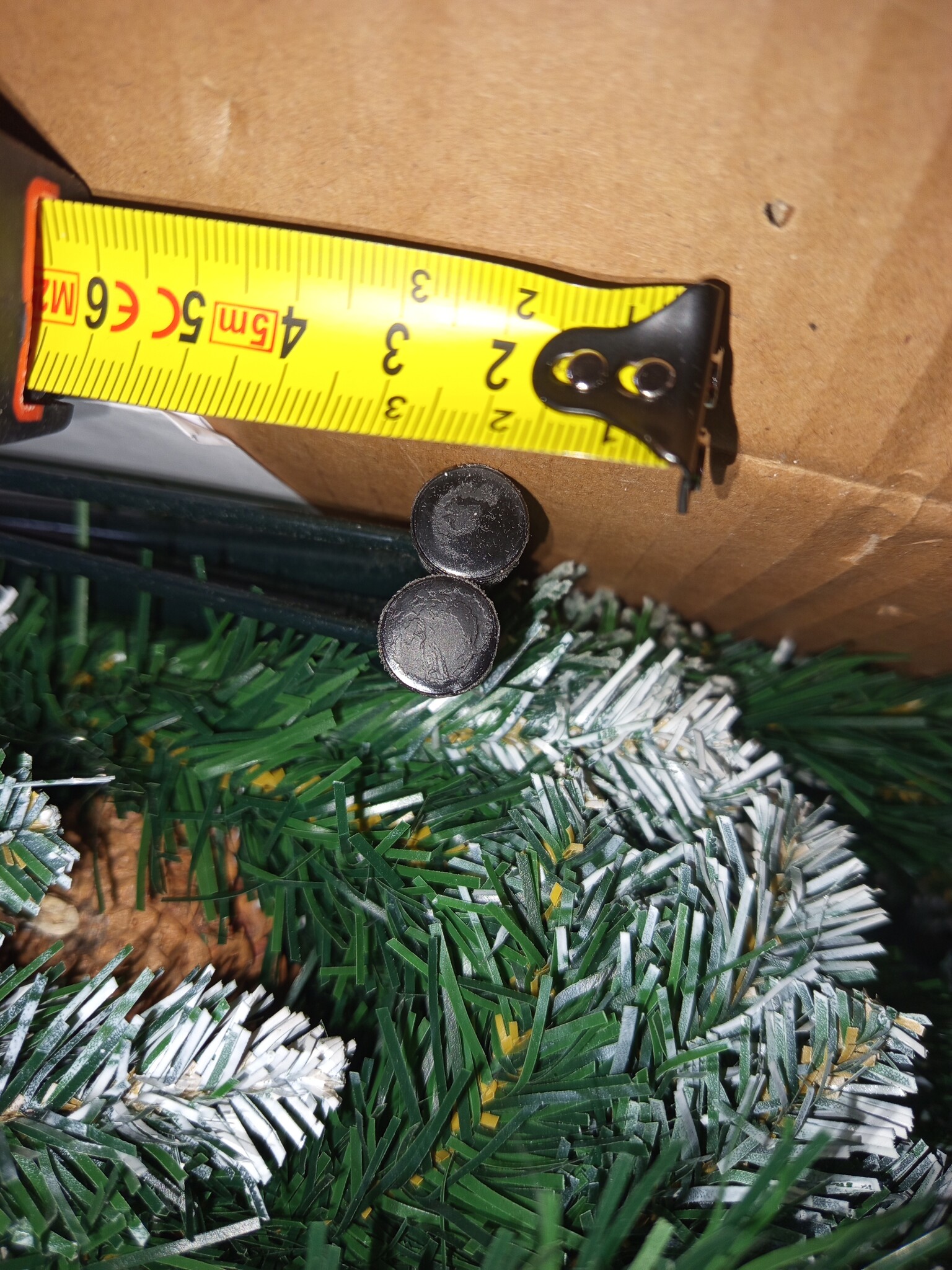 Kerstboom met Sneeuw & Dennenappels (150cm) - 71% Korting!