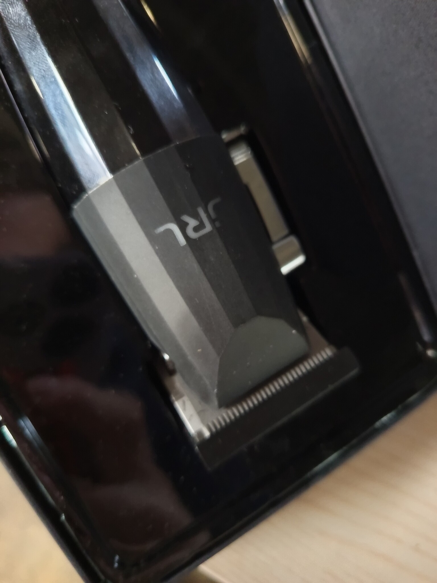 Amazon Series JRL Fresh Fade 2020C Tondeuse - Professionele tondeuse met Cool Blade Technologie voor het verzorgen van mannen - Oplaadbare tondeuse met LCD-scherm en corrosiebestendig (zilver)