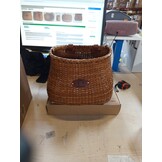 Fietsmand voor dames, strandcruiser of scooter, de originele rieten fietsmanden met ingebouwde bekerhouder voor voorstuur - klassieke vintage stijl, handgemaakt, natuurlijk rotan rieten