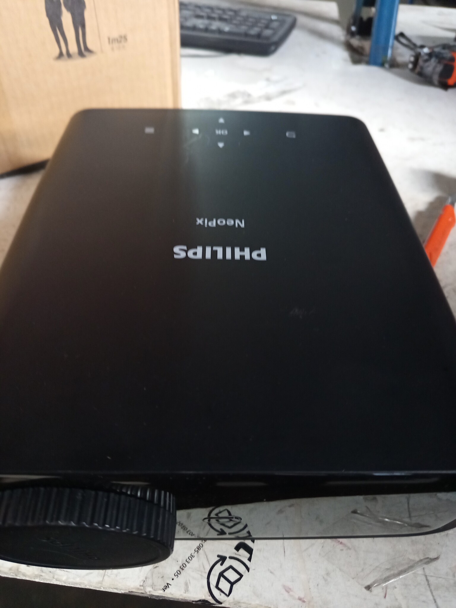 Philips NeoPix 320 Full HD Projector - 55% Korting