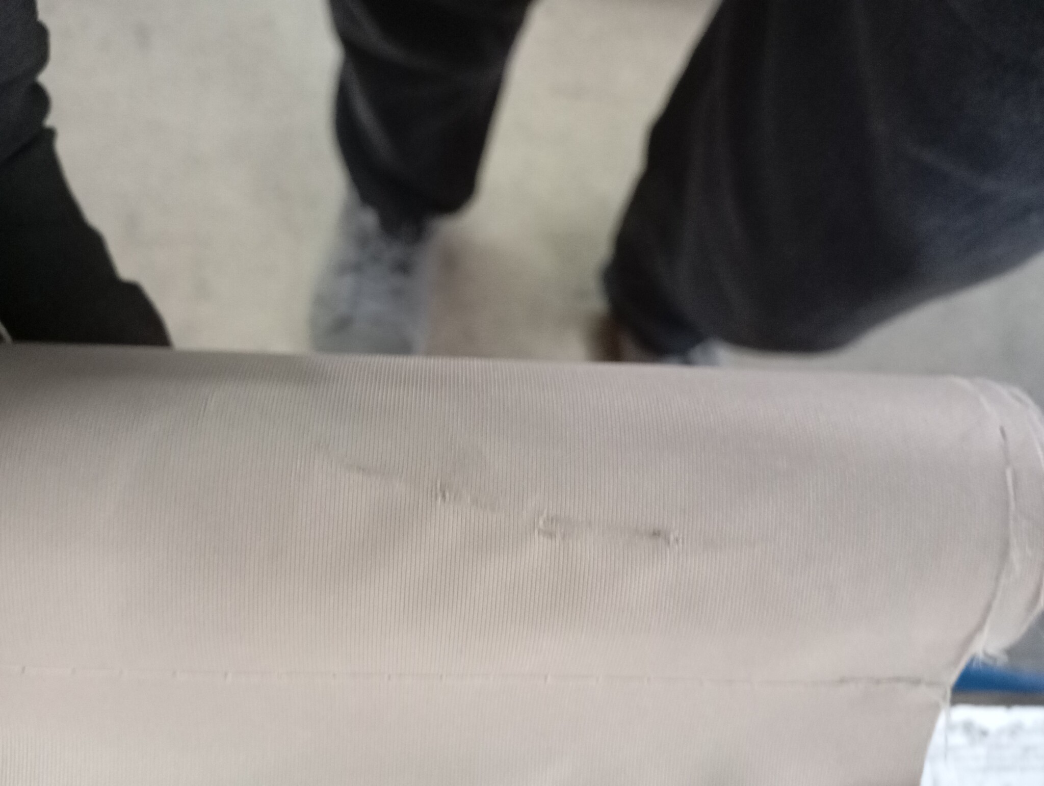 vidaXL Rolgordijn verduisterend 145x230 cm stofbreedte 141,6 cm beige