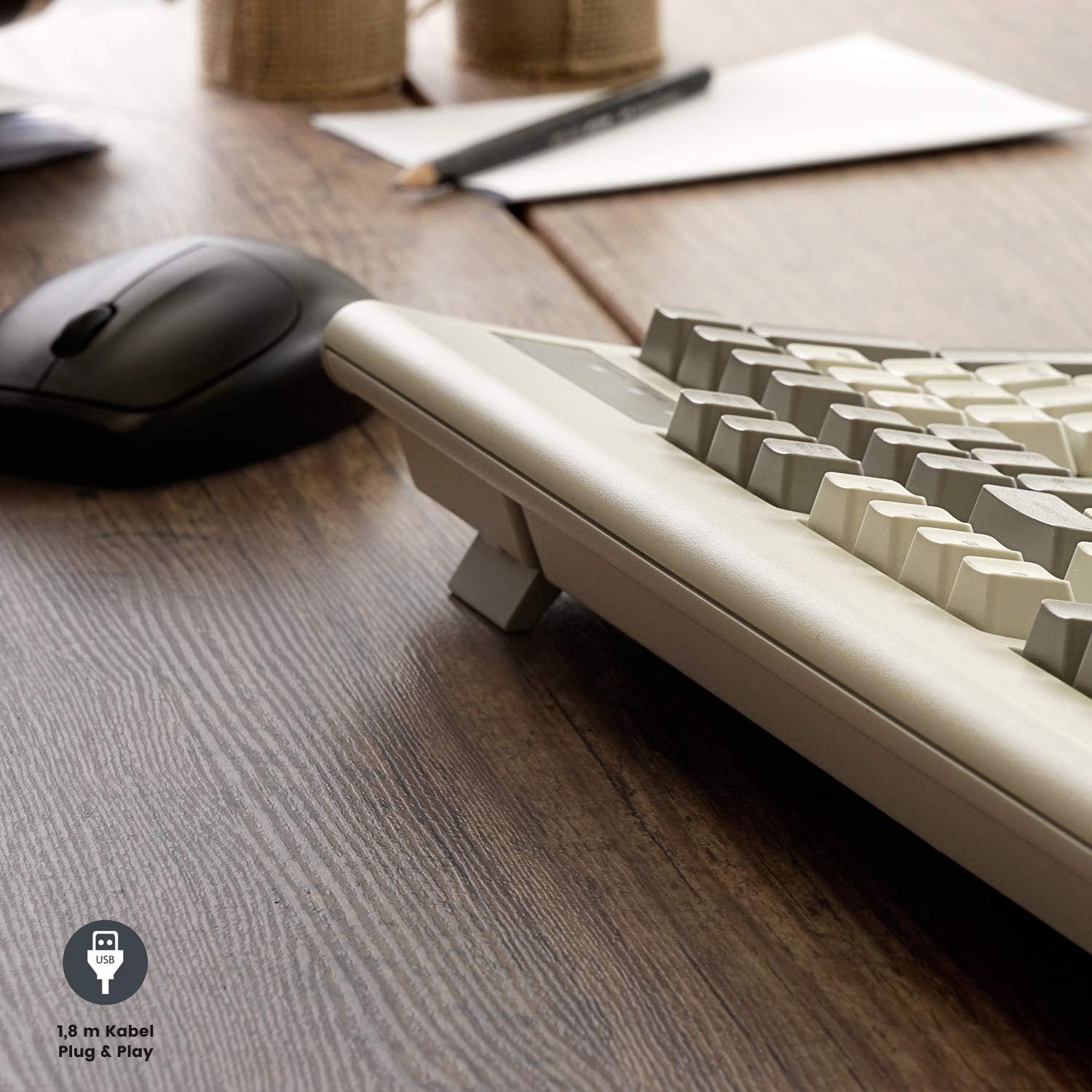 Toetsenbord USB bekabeld volledig formaat, ergonomisch retro/vintage design, hoge toetsenhub, grijs/wit