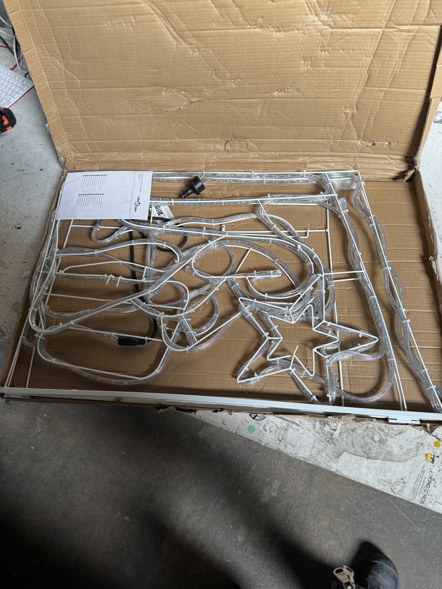 vidaXL Kerststal Decoratie - 240 LED's - 62% Korting