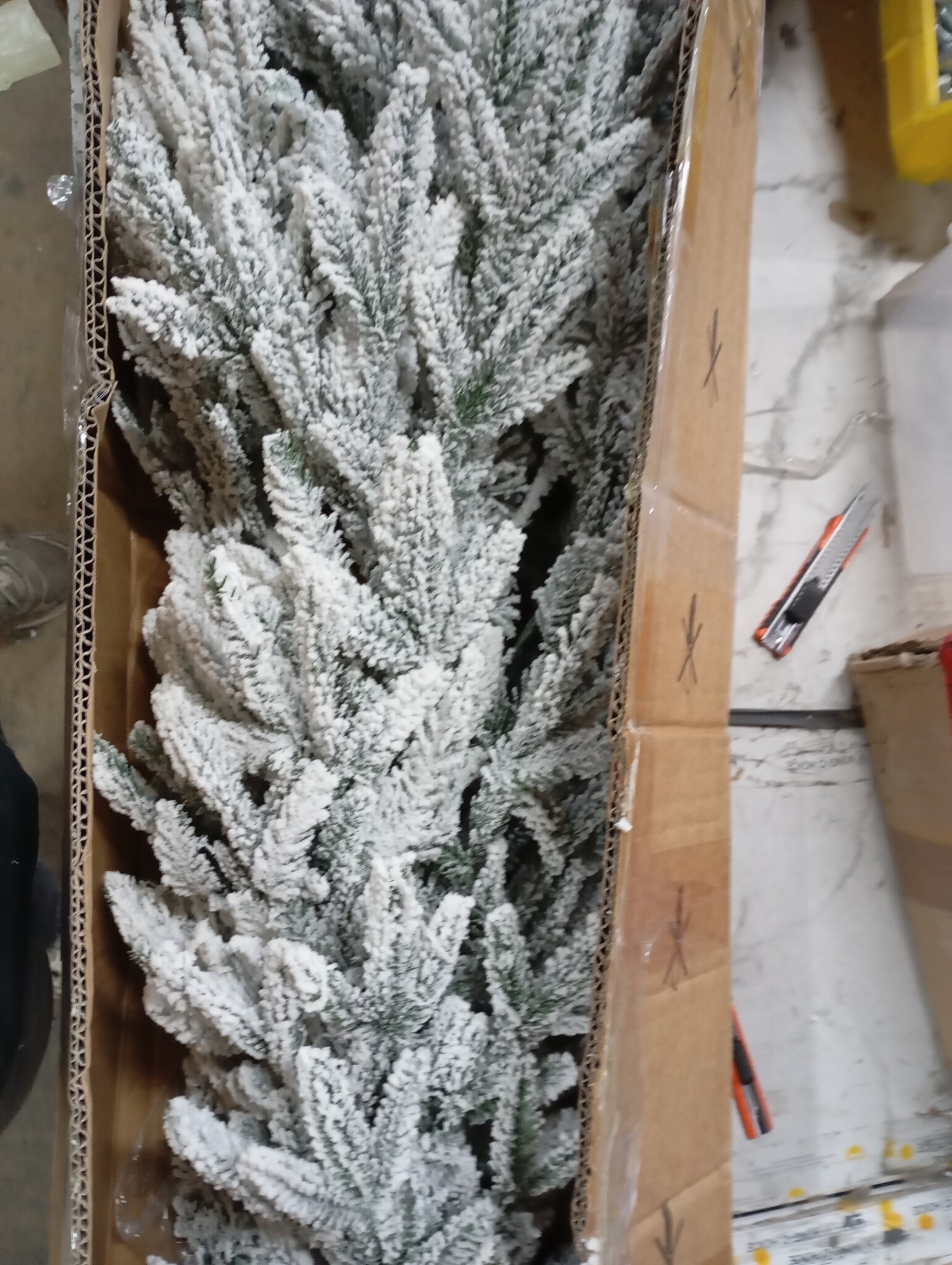vidaXL Witte Kunstkerstboom 180cm - 72% Korting