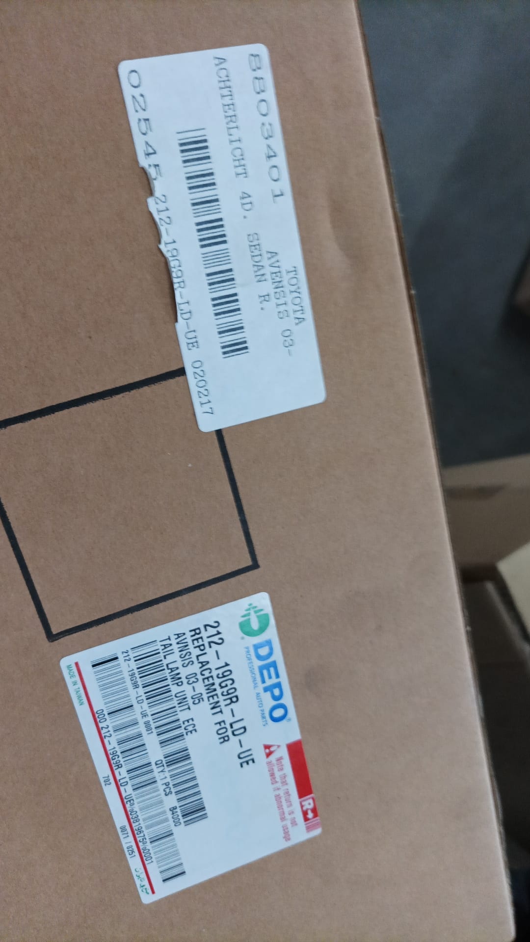 Achterlicht Rechts Rood Toyota Avensis 2003-2008 | 63% Korting