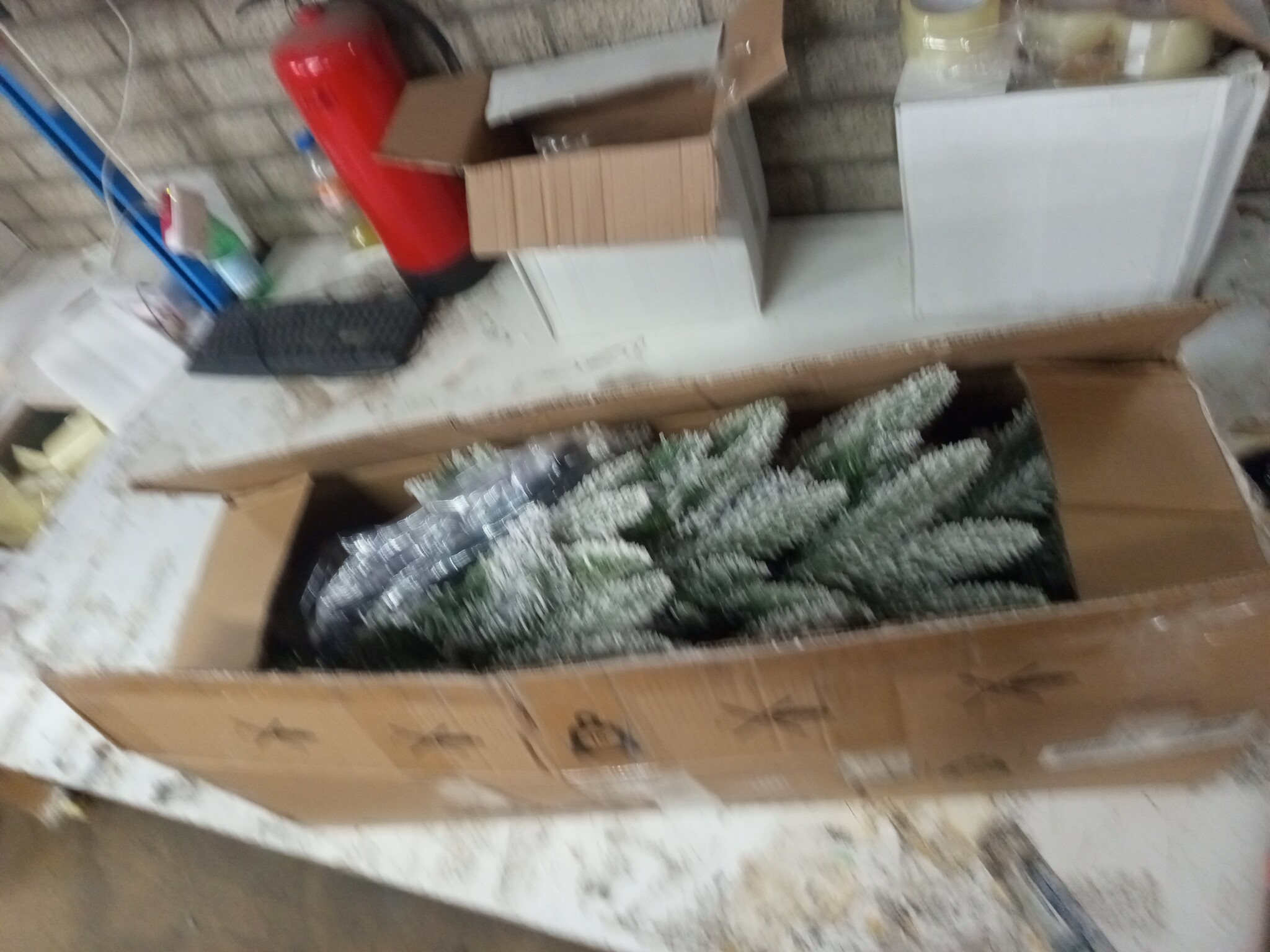 Kunstkerstboom met Sneeuw - 180 cm (66% Korting)