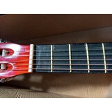 Kindergitaar Hout 6 snaren (3 metaal/3 nylon) Vanaf 3 jaar Klassieke look met 18 frets en stemmogelijkheid