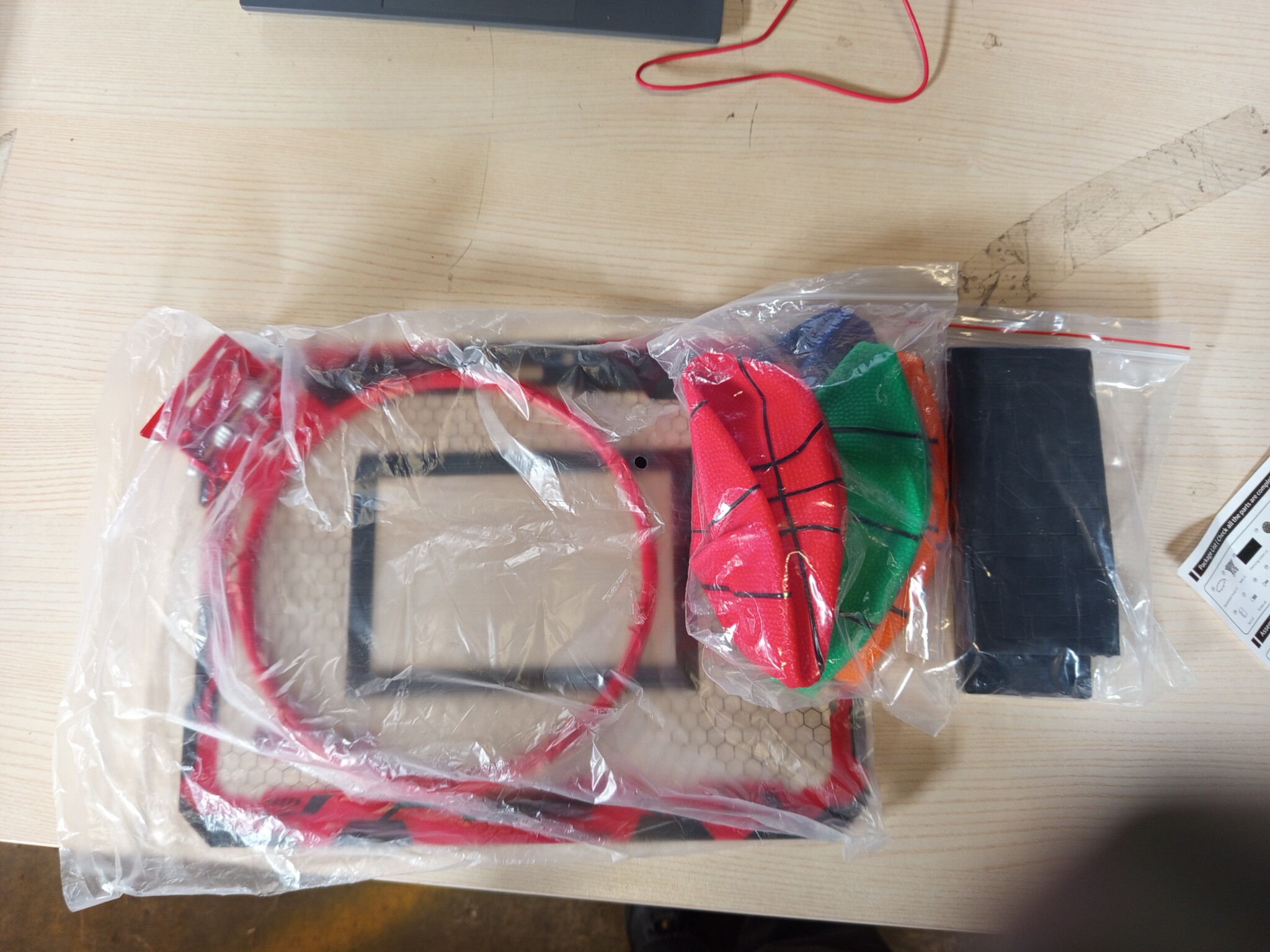 Mini basketbalkorf indoor voor kinderen & volwassenen, over de deur & wandmontage, metalen ring 23cm, bord 30x40cm, automatische puntenteller, incl. 4