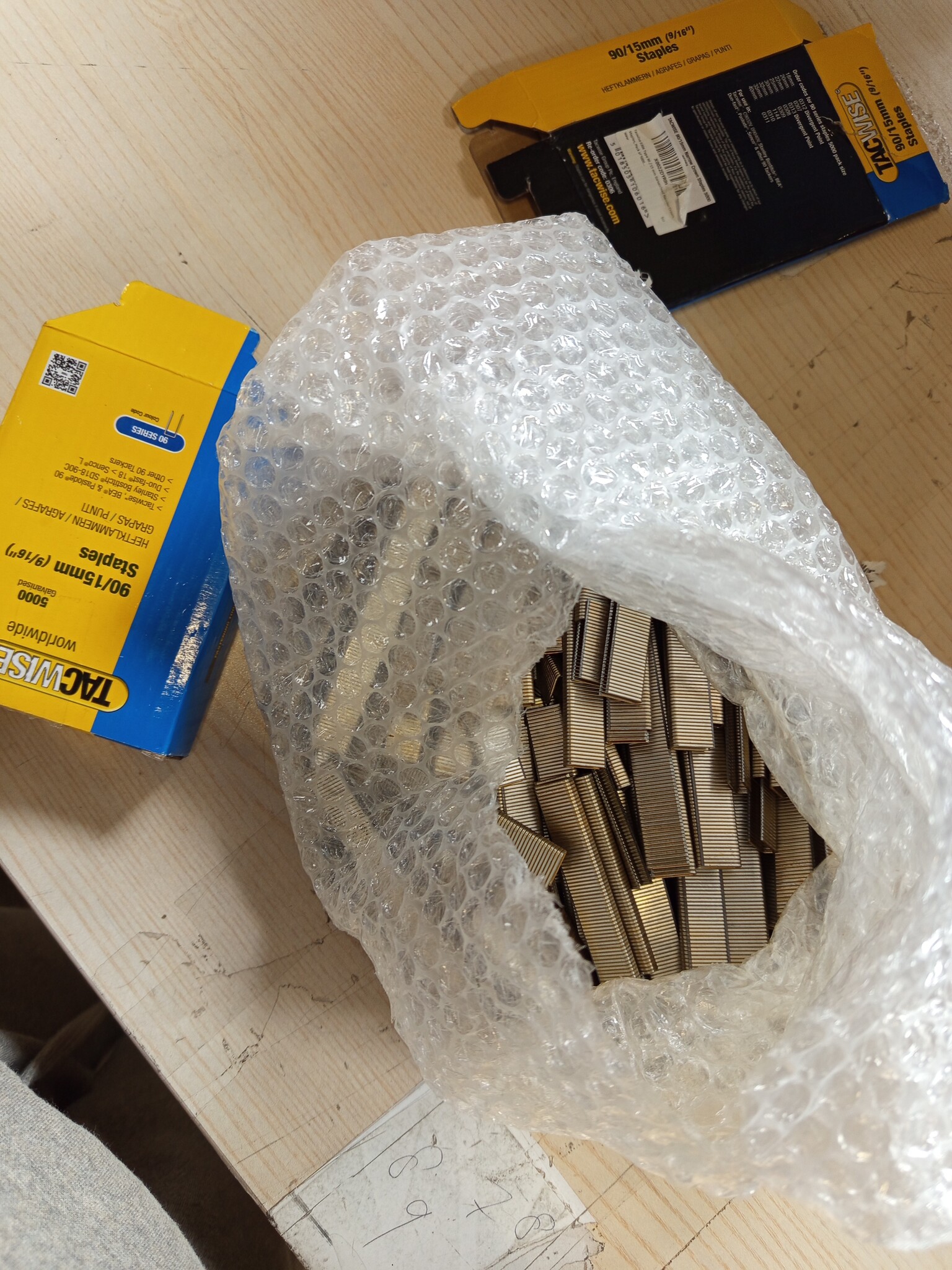 Smalle kroon nieten Type 90, 15 mm, verzinkt, 5000 stuks