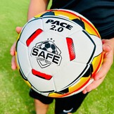 Safe Sport Gear Pace 2.0 Voetbal - Professionele Blaas, TPU Buitenschaal, Aerodynamische Textuur, Professioneel Gevoel en Stuiteren, Maat 5 Voetbalbal, All-Weather Voetbalbal Maat 5