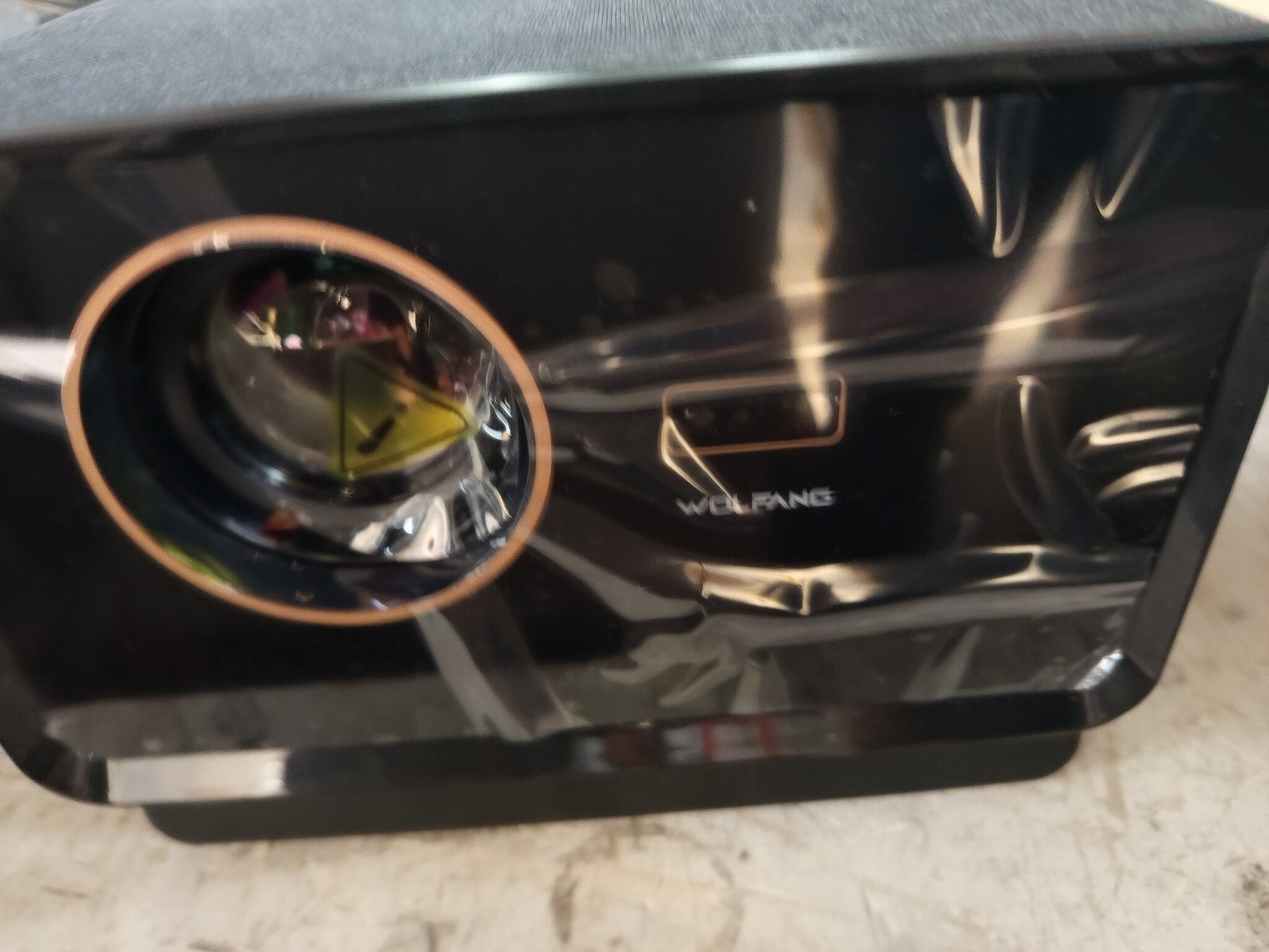 4K Smart Beamer: 28000 Lumens, Netflix, Autofocus - 54% Korting!